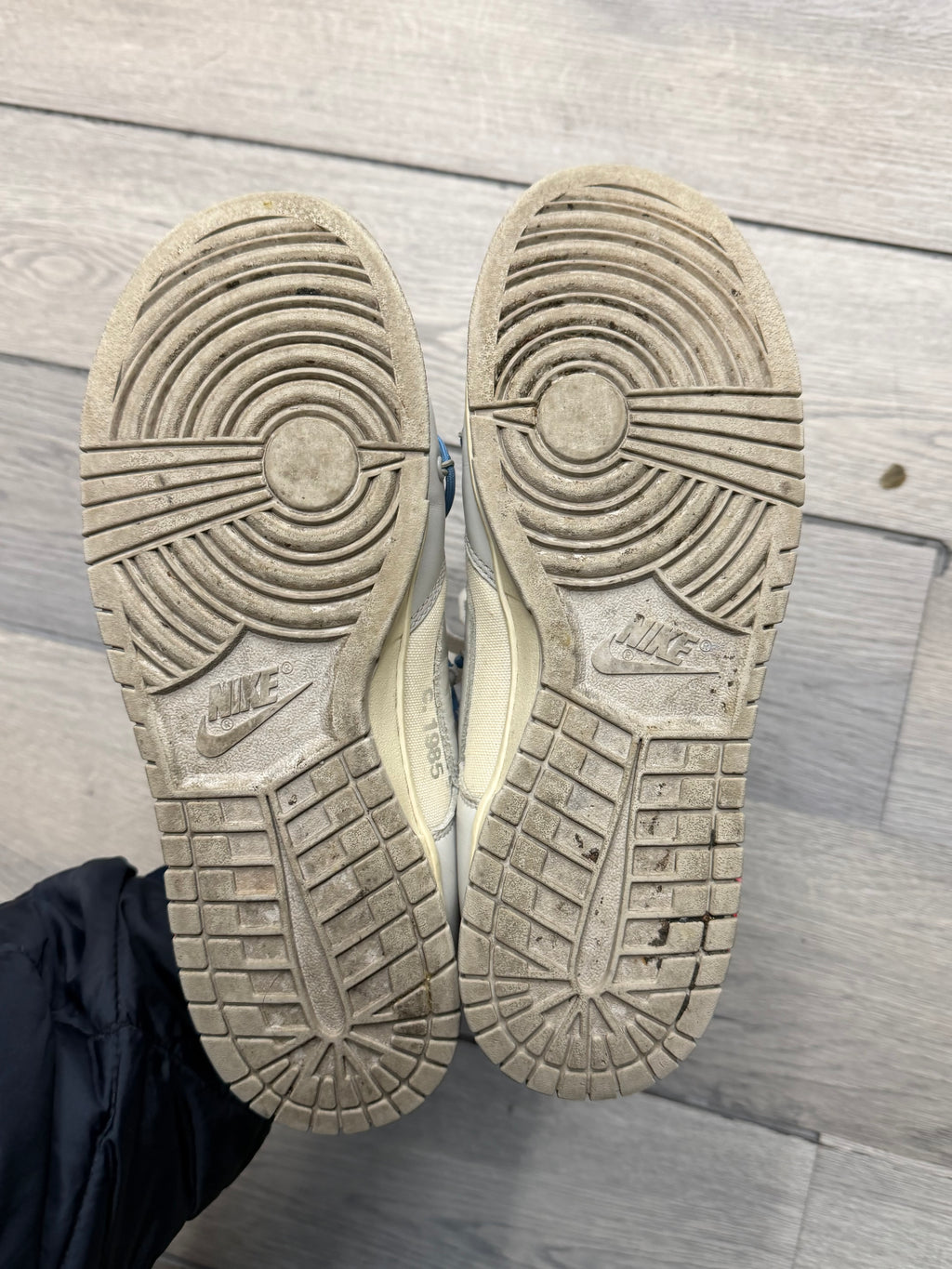 OFF WHITE lot "5 of 50" 9M NB U