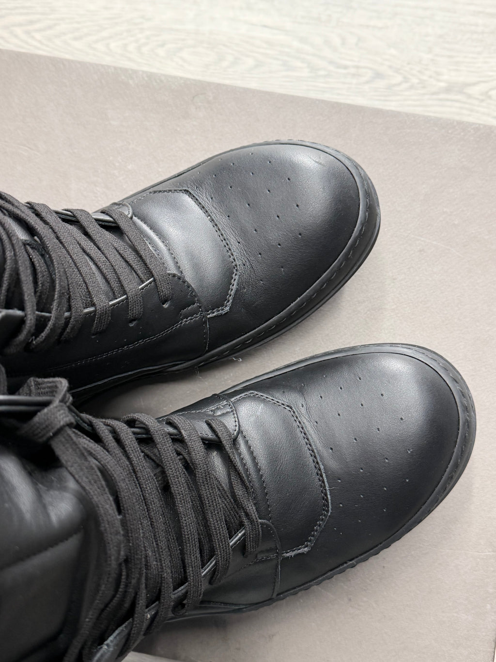 RO black hightops 43.5 (10.5M) OG ALL U