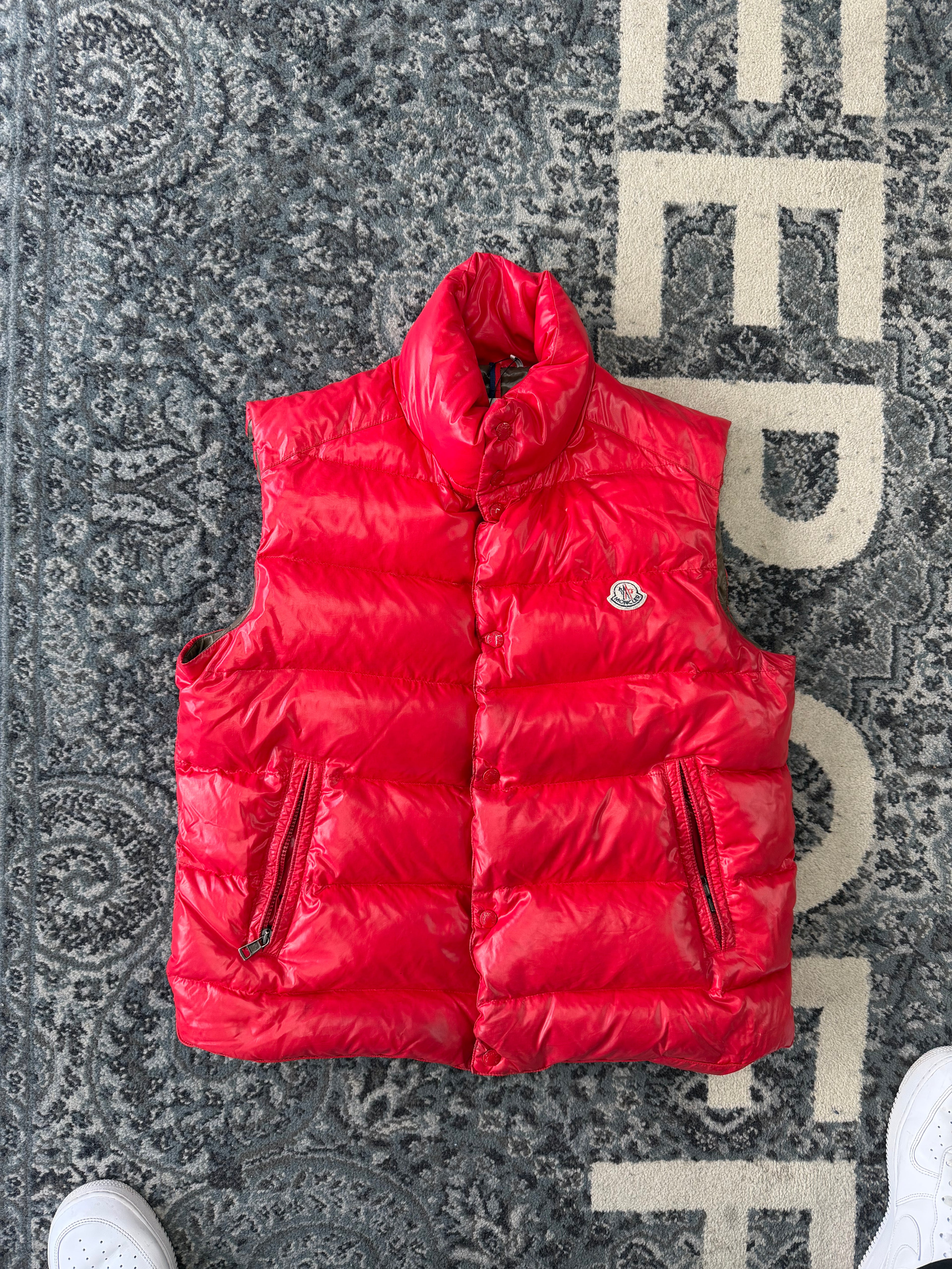MONCLER tib vest red 4 (Fits M) Flawed U