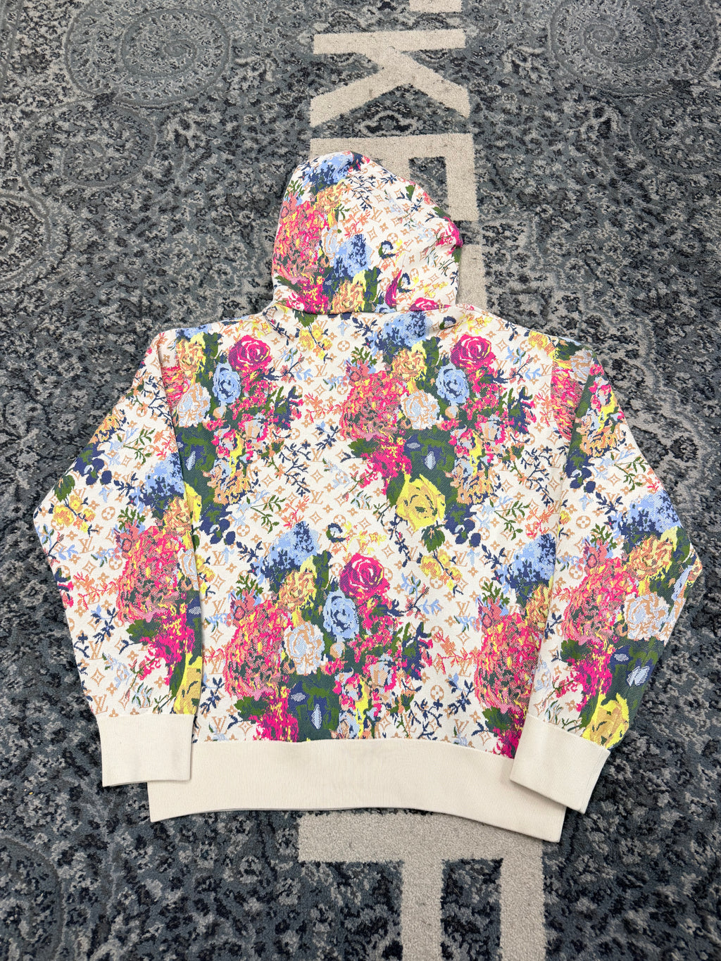 LV Monogram Floral Set Size Large U