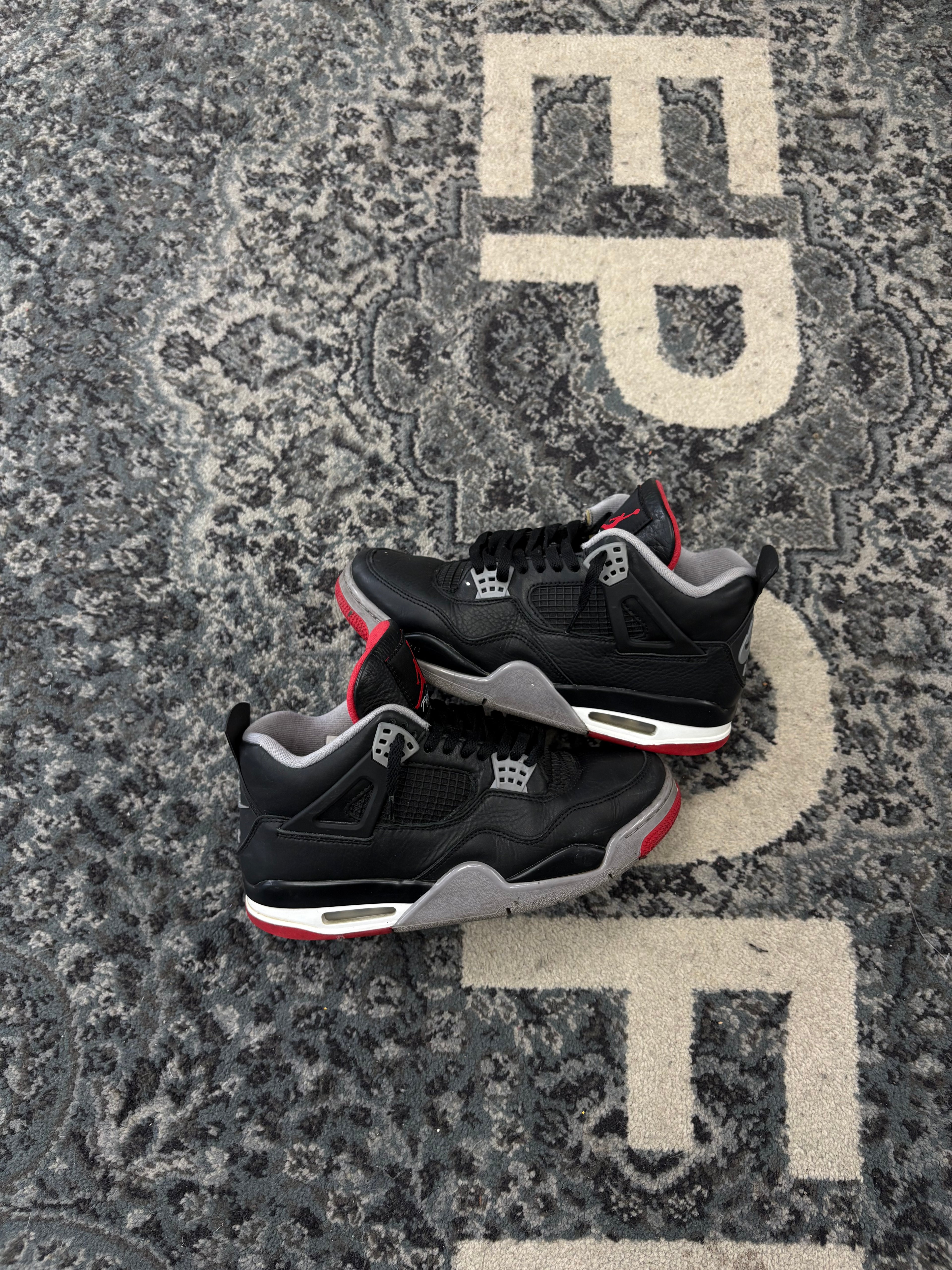 Jordan 4 Bred Reimagined Size 9.5 U