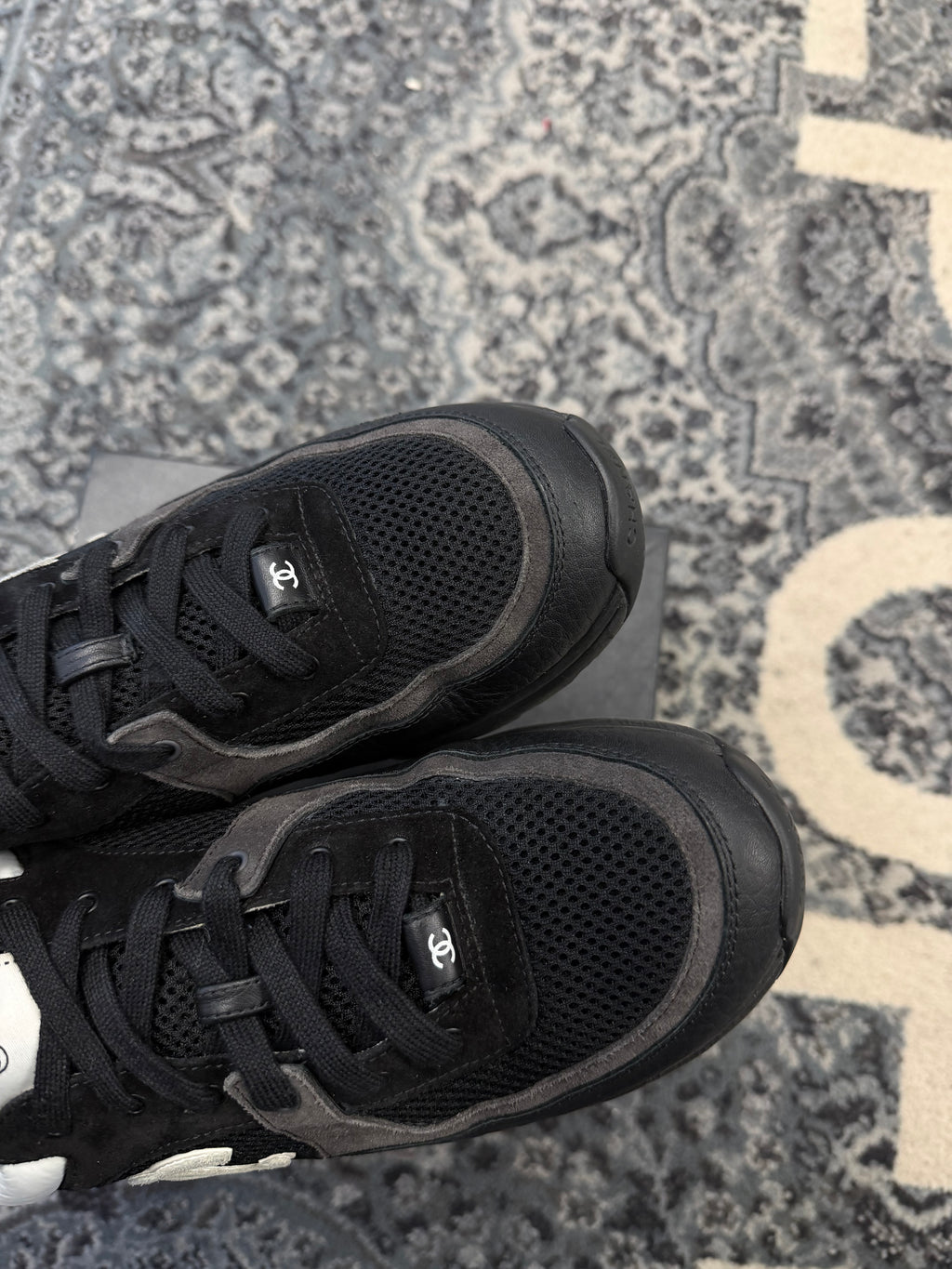 CHANEL cc runners black/white 42 (9M) U