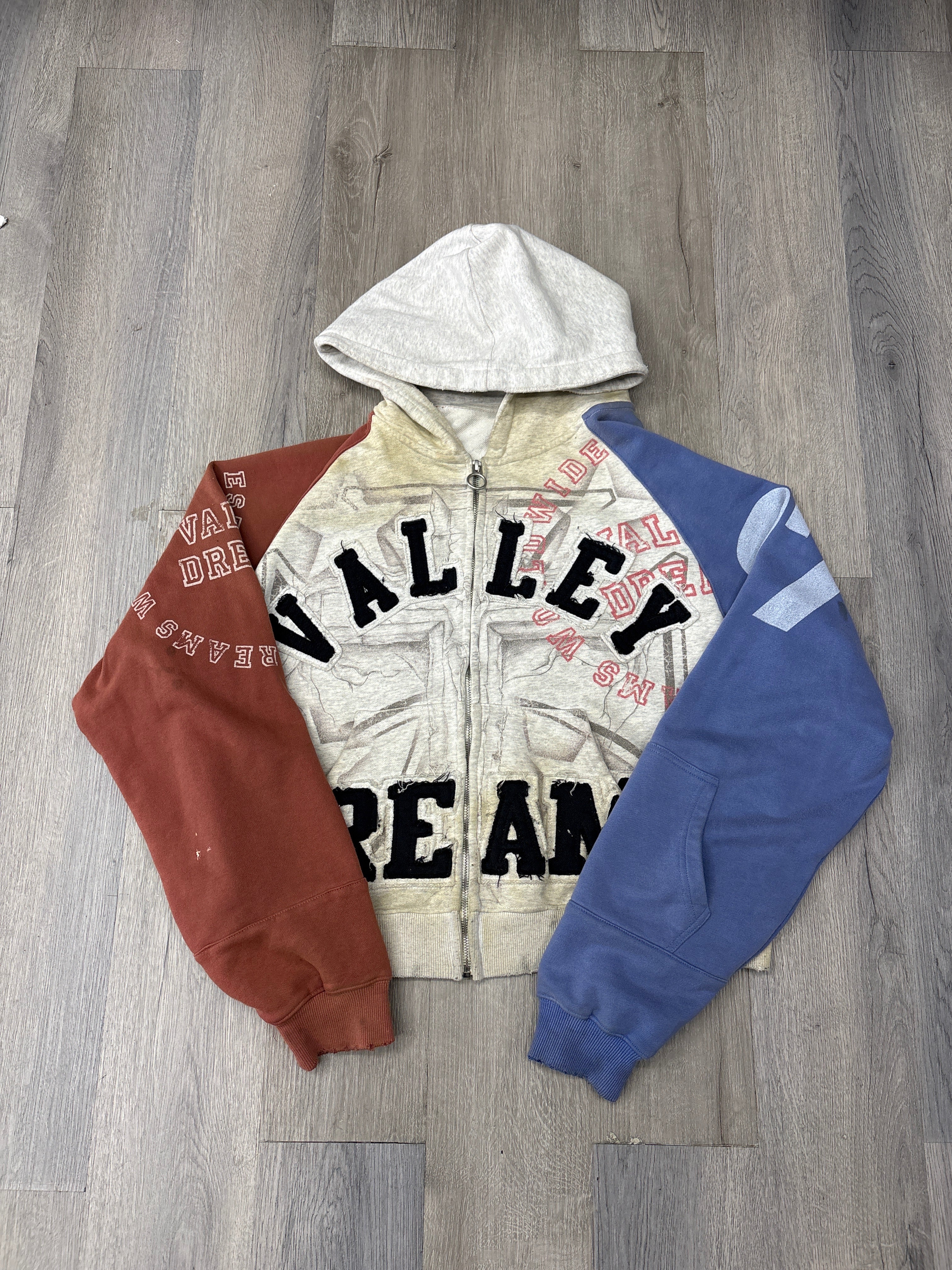 vale valley dreams hoodie Size XL U