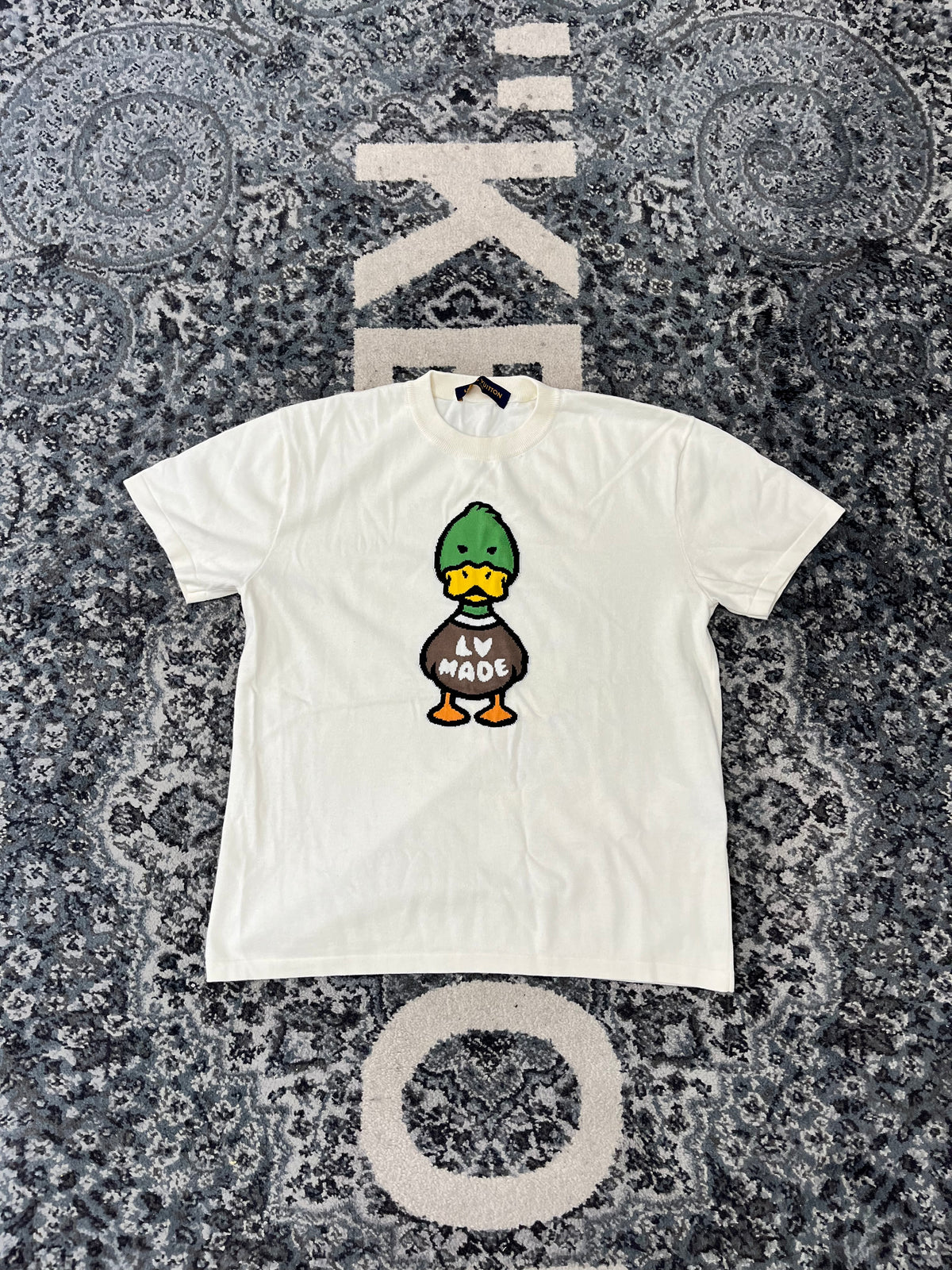 LV (Duck Nigo) shirt sz S U