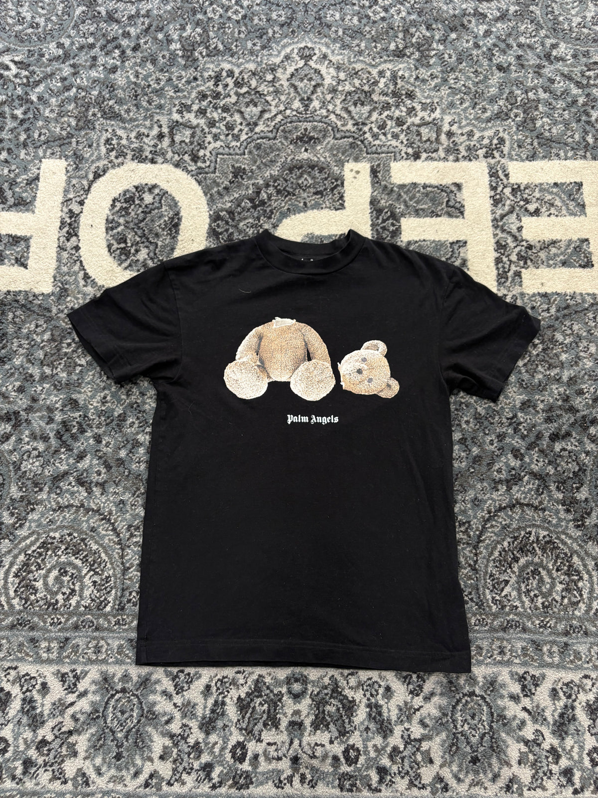 Palm Angles Bear Tee
Size Small U