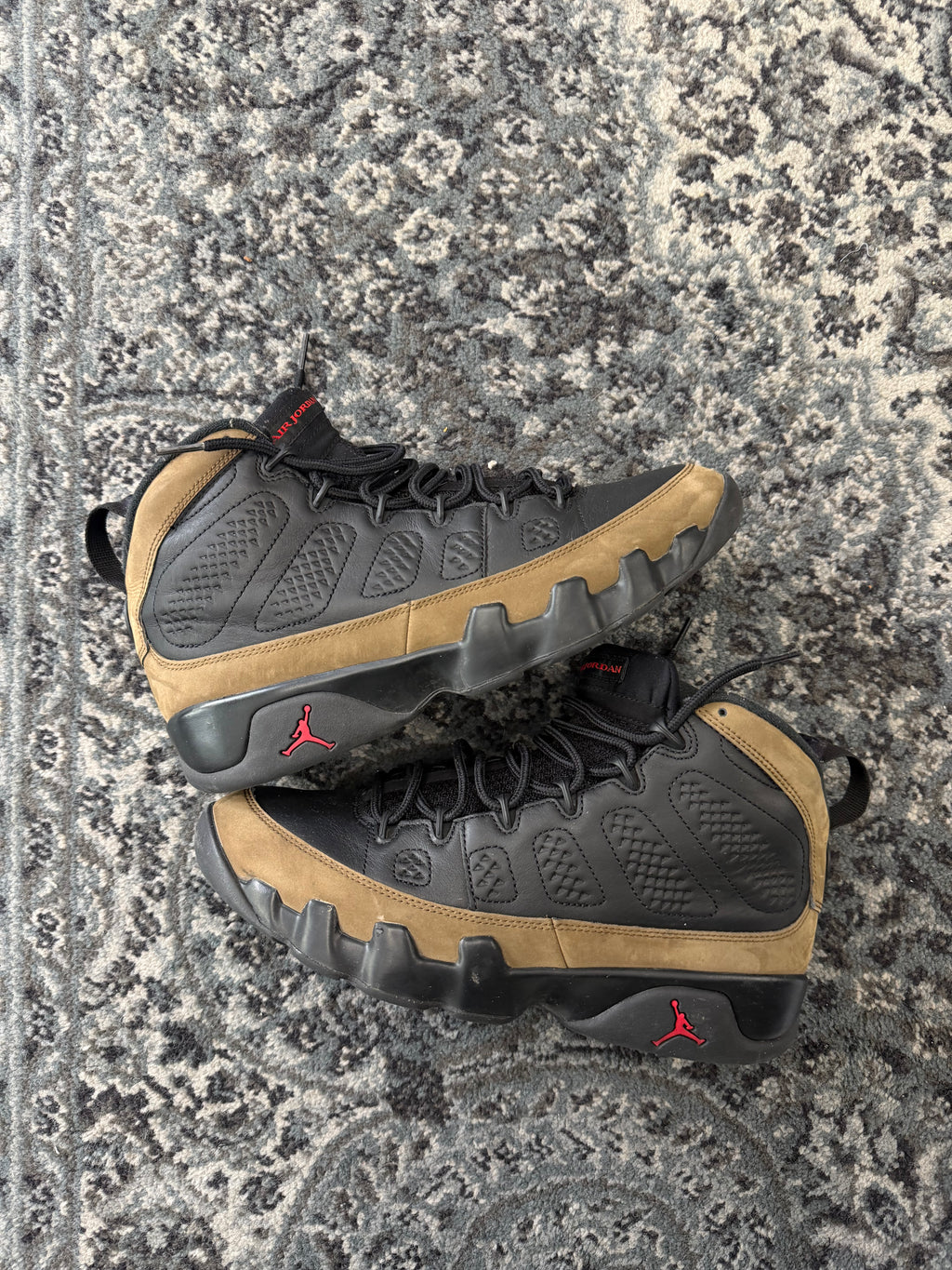 JORDAN 9 "retro olive" sneakers 10M NB U
