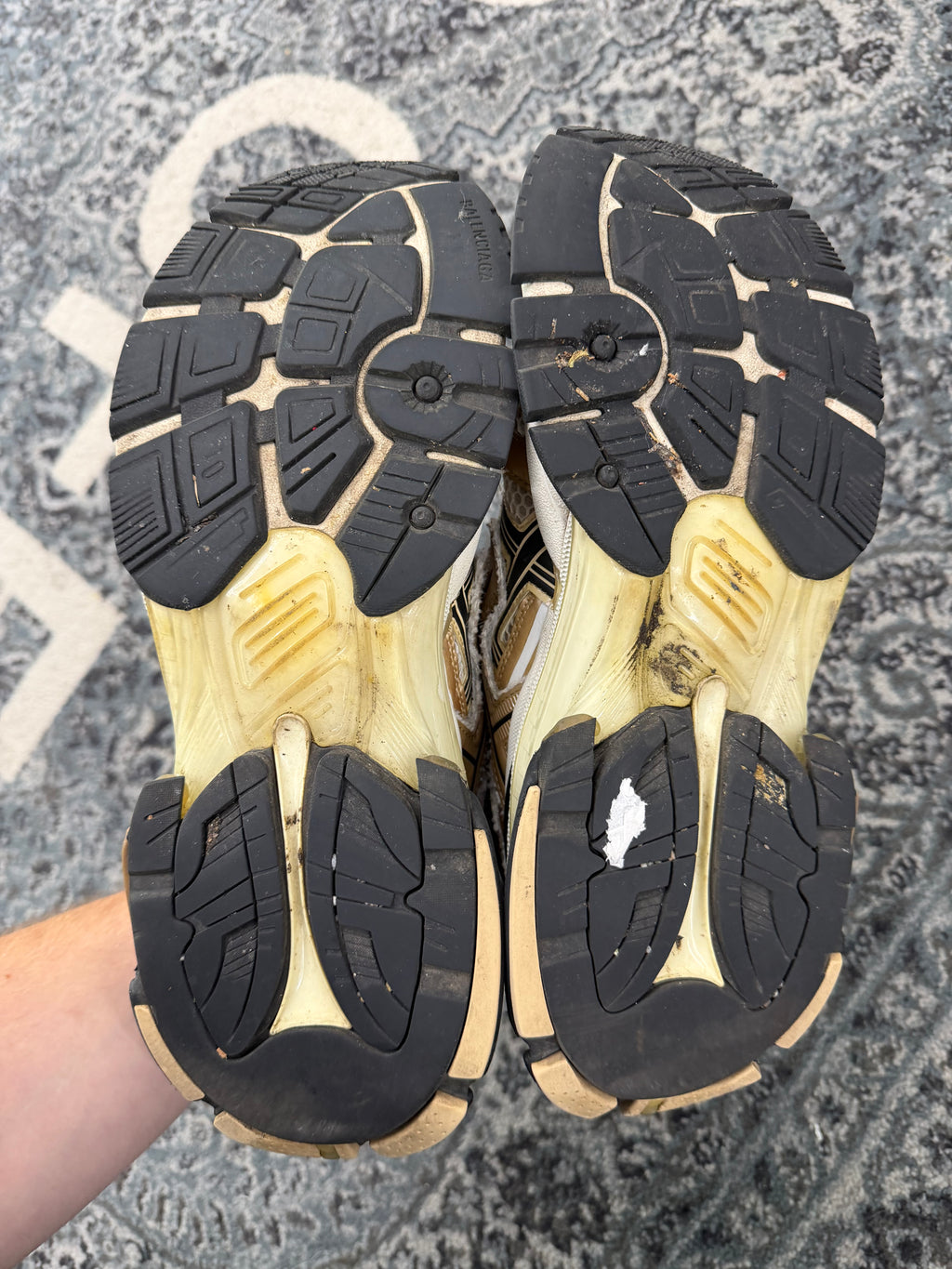 BALENCIAGA chunky runner gold 44 (11M) NB U