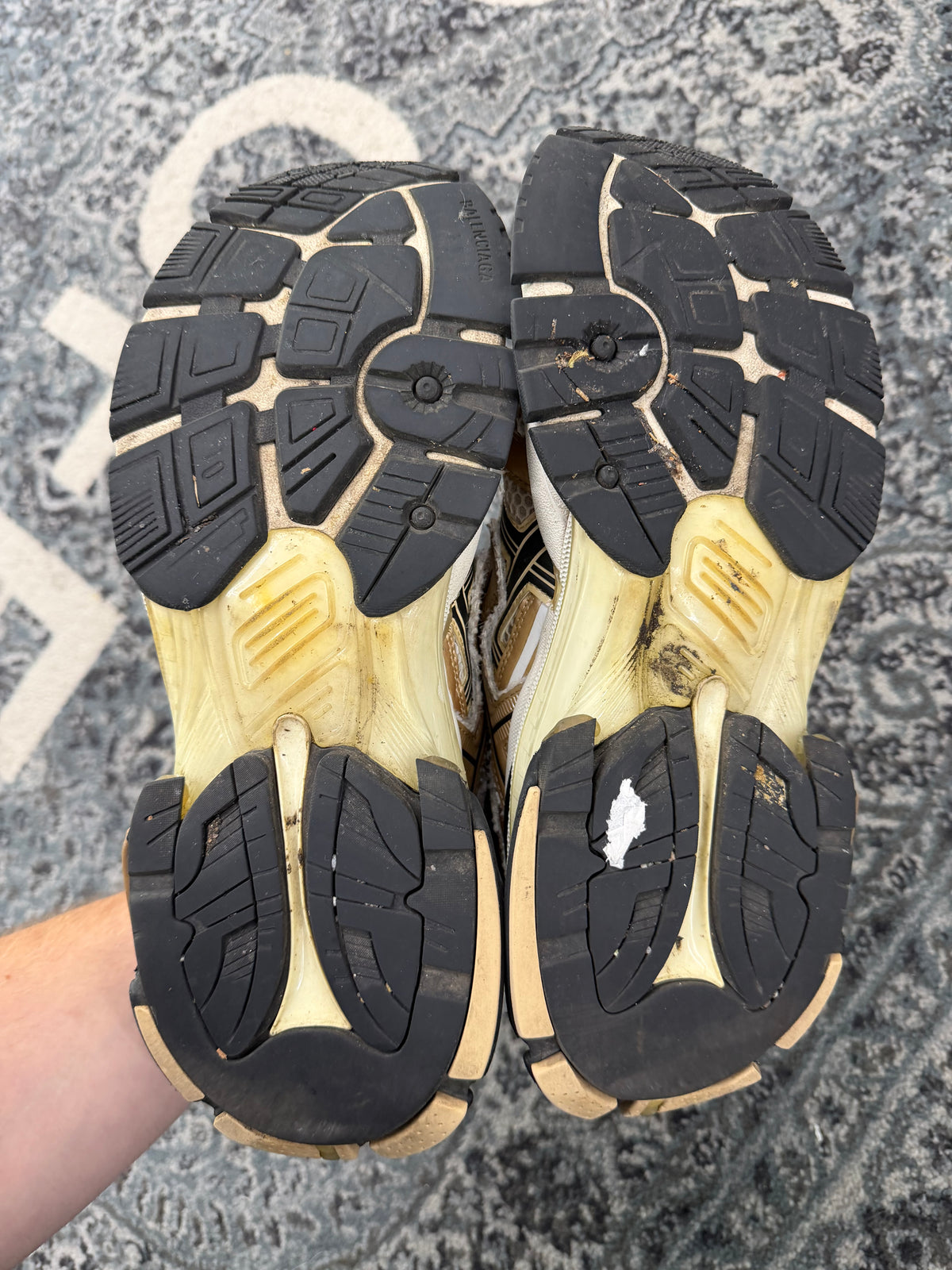 BALENCIAGA chunky runner gold 44 (11M) NB U
