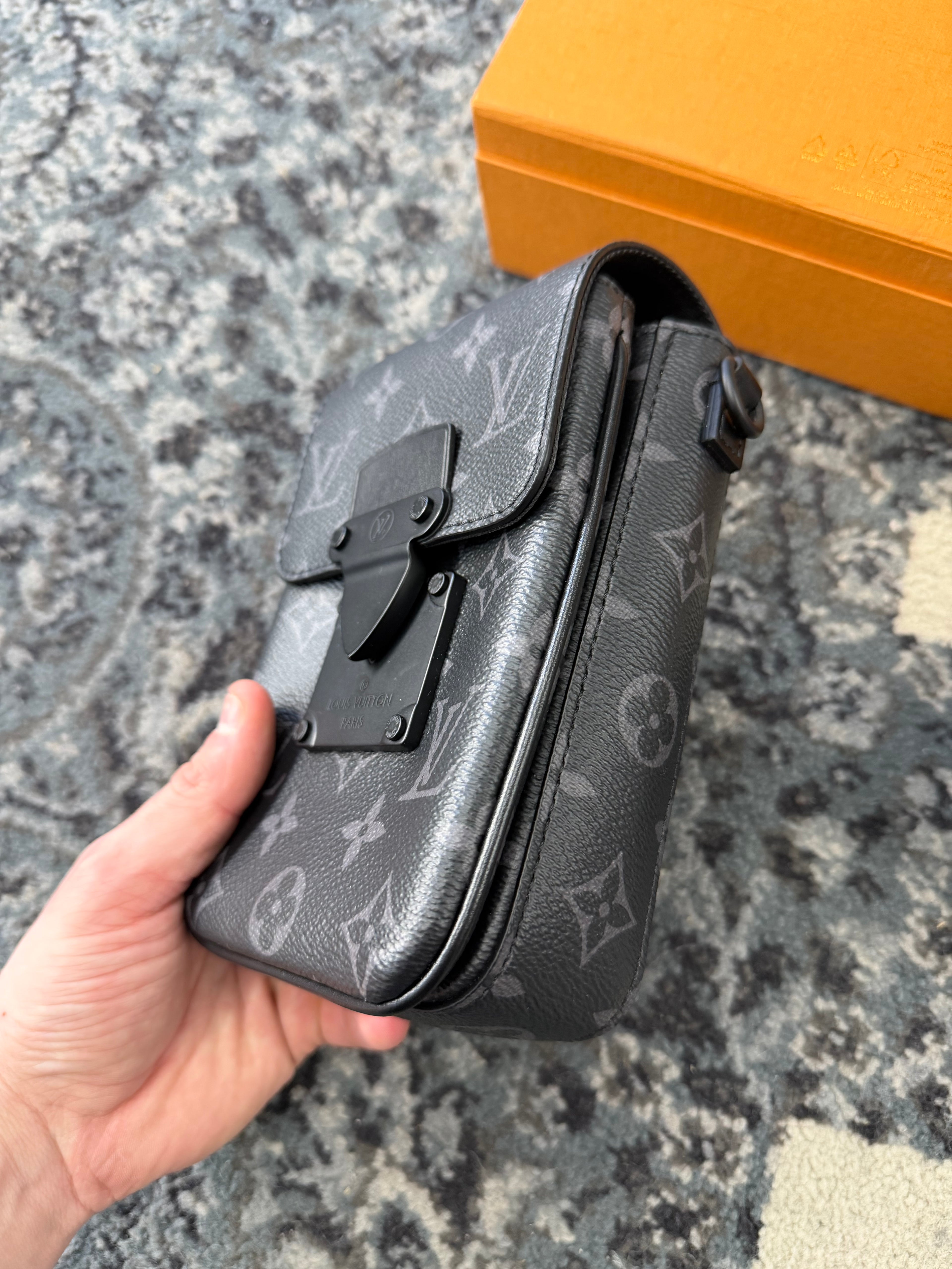 LV s-lock taurillon shoulder bag black OS U