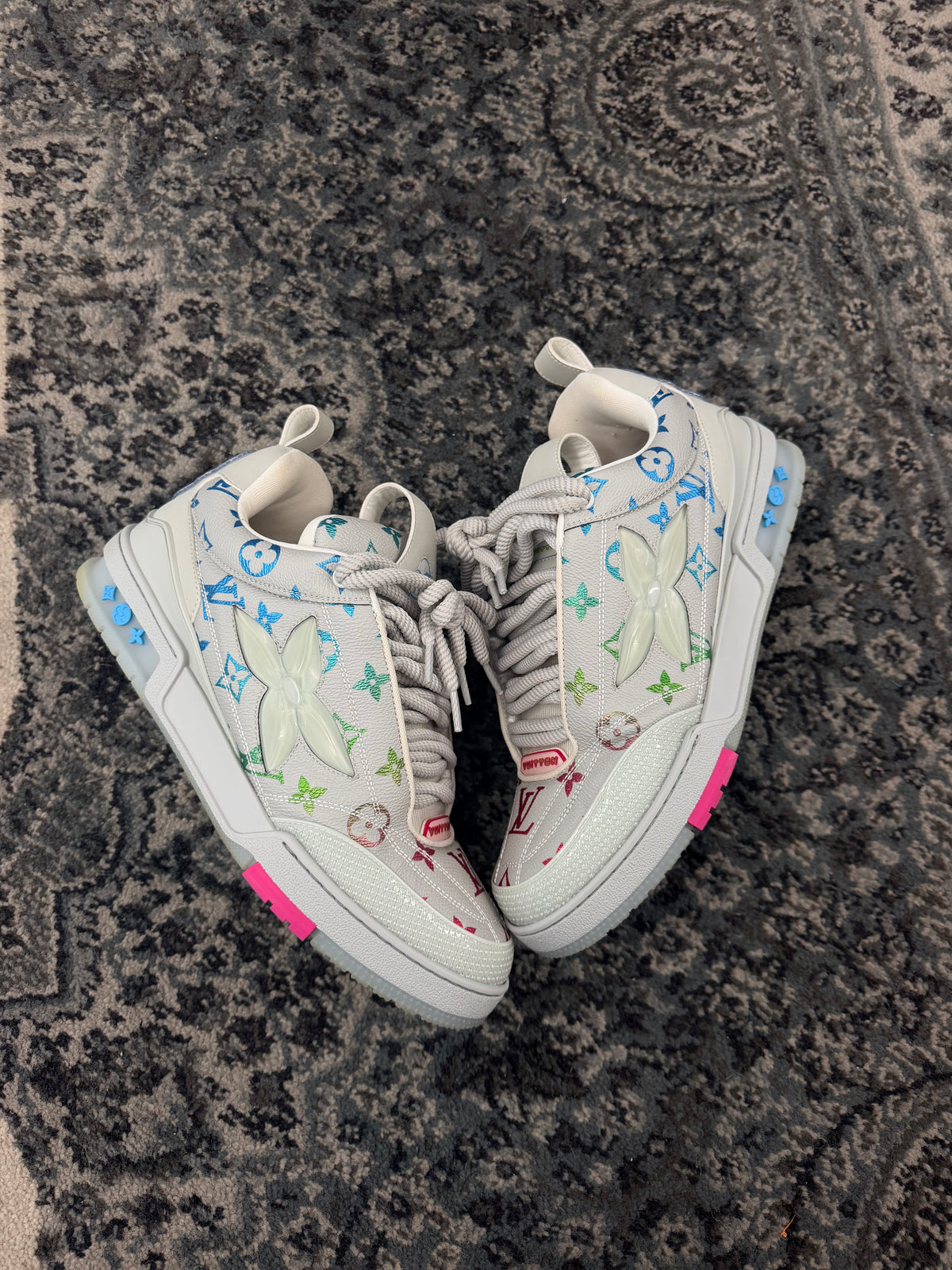 Lv Rainbow Monogram Skates Size 9 LV NB