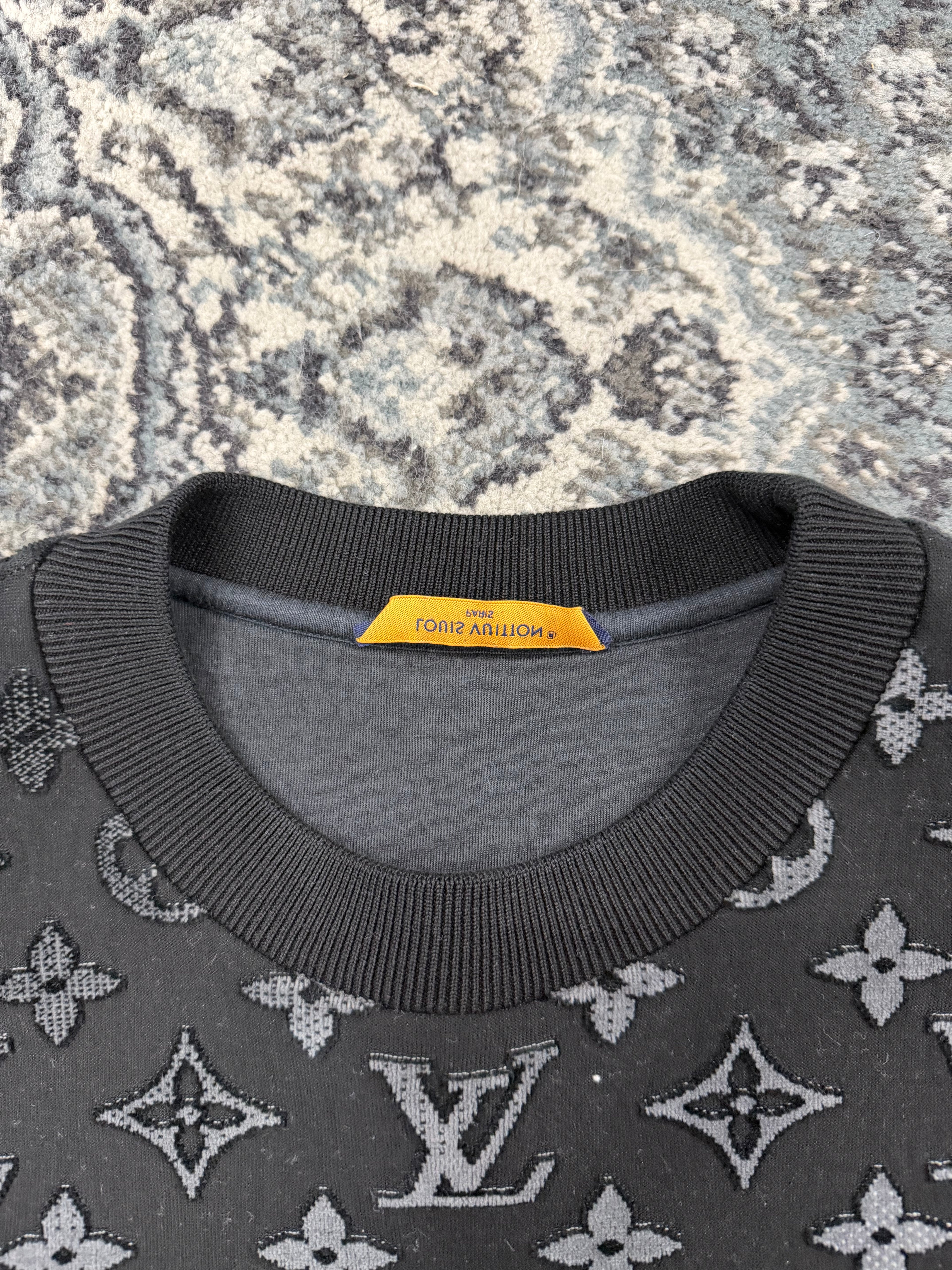 LV gradient logo crewneck black L U
