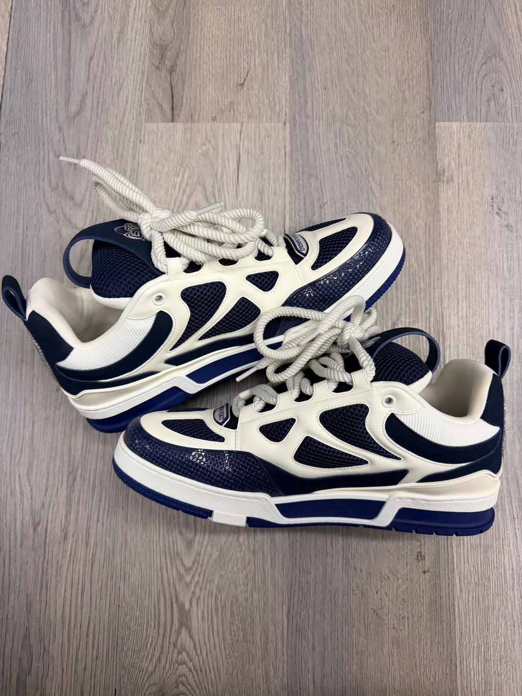 LV skate trainers navy/white 10LV (12M) NB U