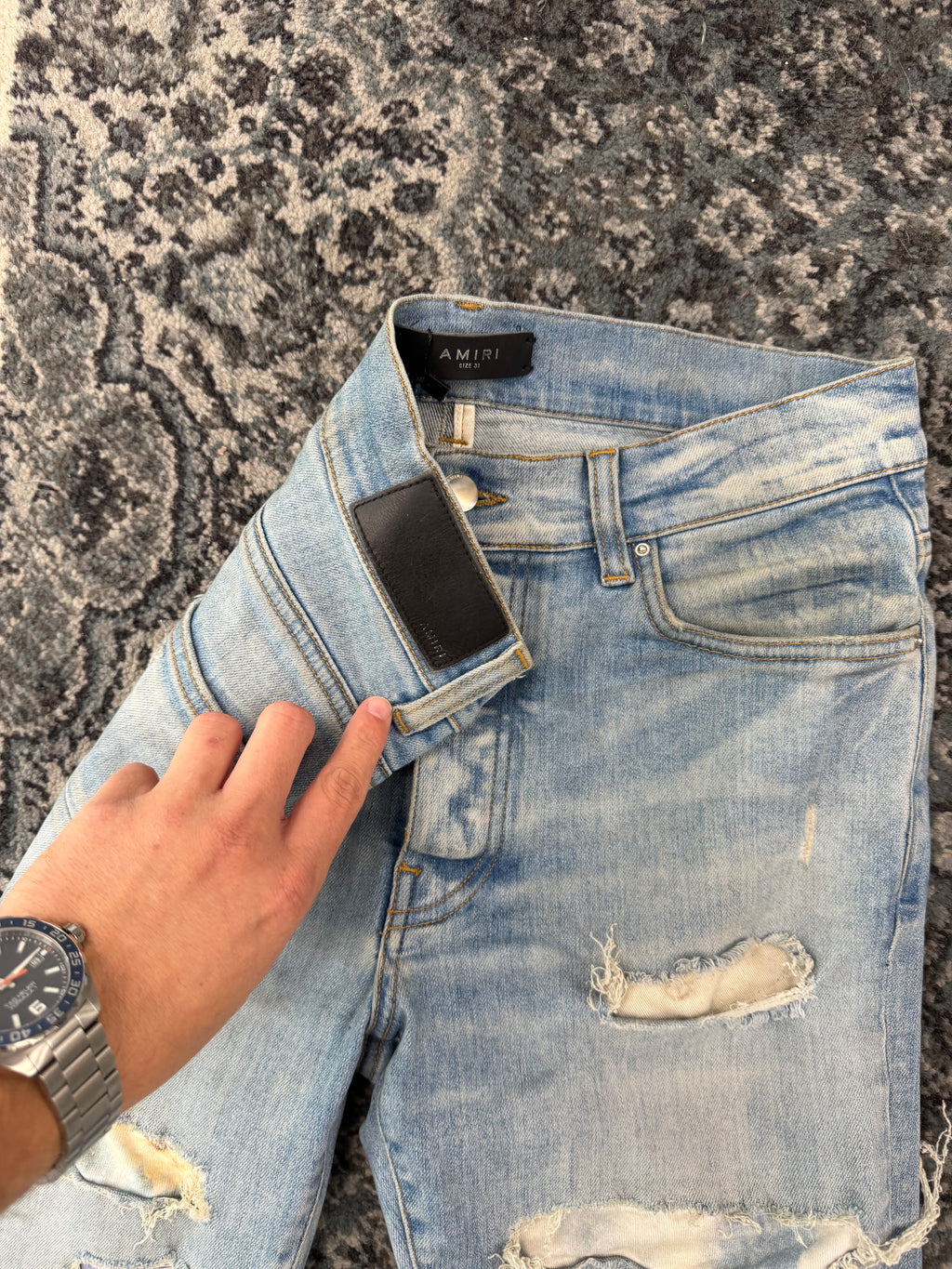 MA tie dye art patch jeans indigo 31 U