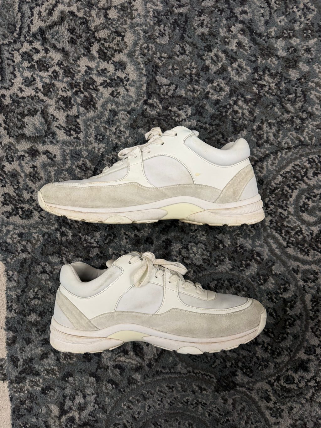 CHANEL cc runners white 43 (10M) OG ALL U