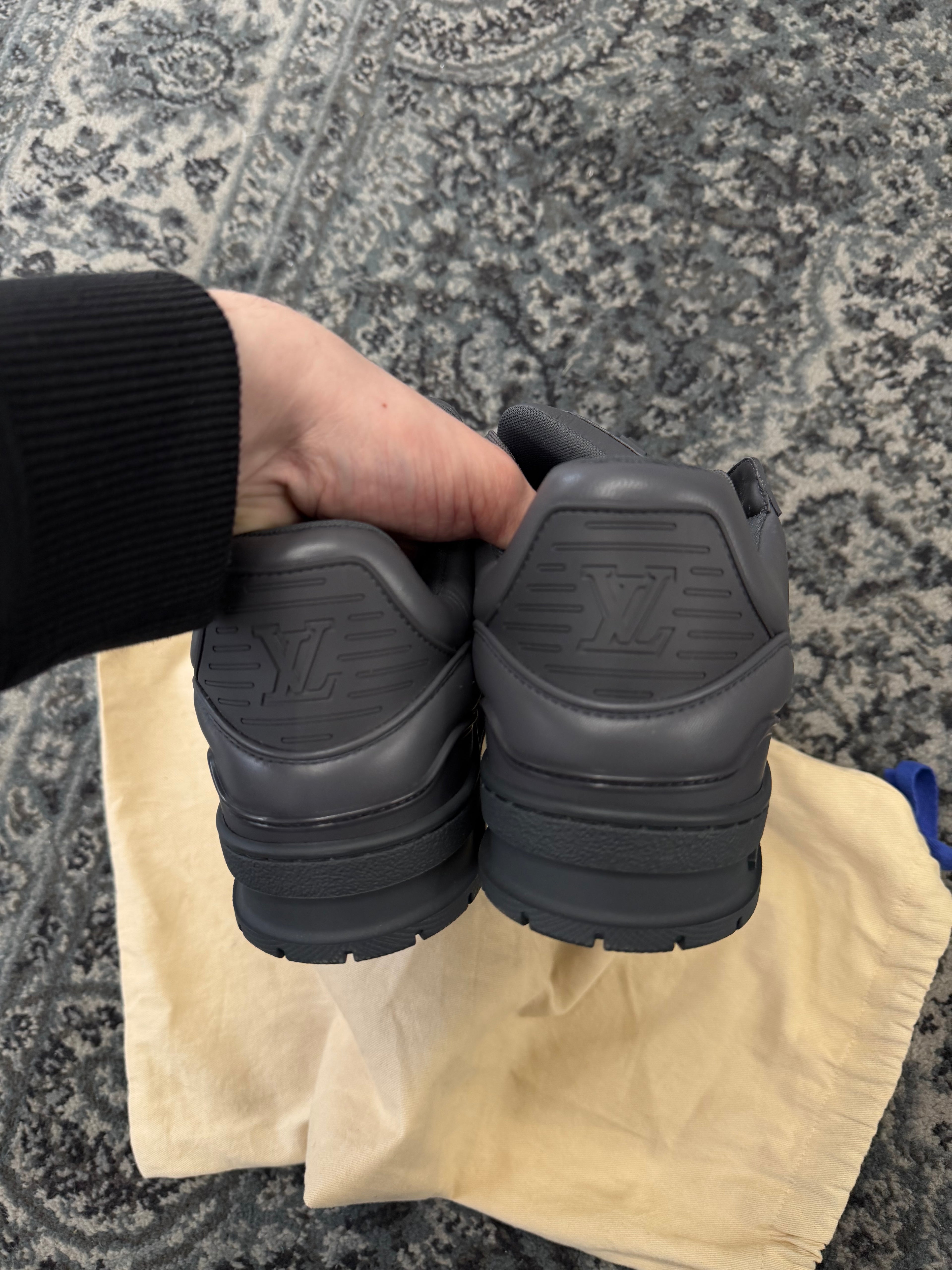 LV Padded Storm Grey Trainers Size 8.5/9 US U NB