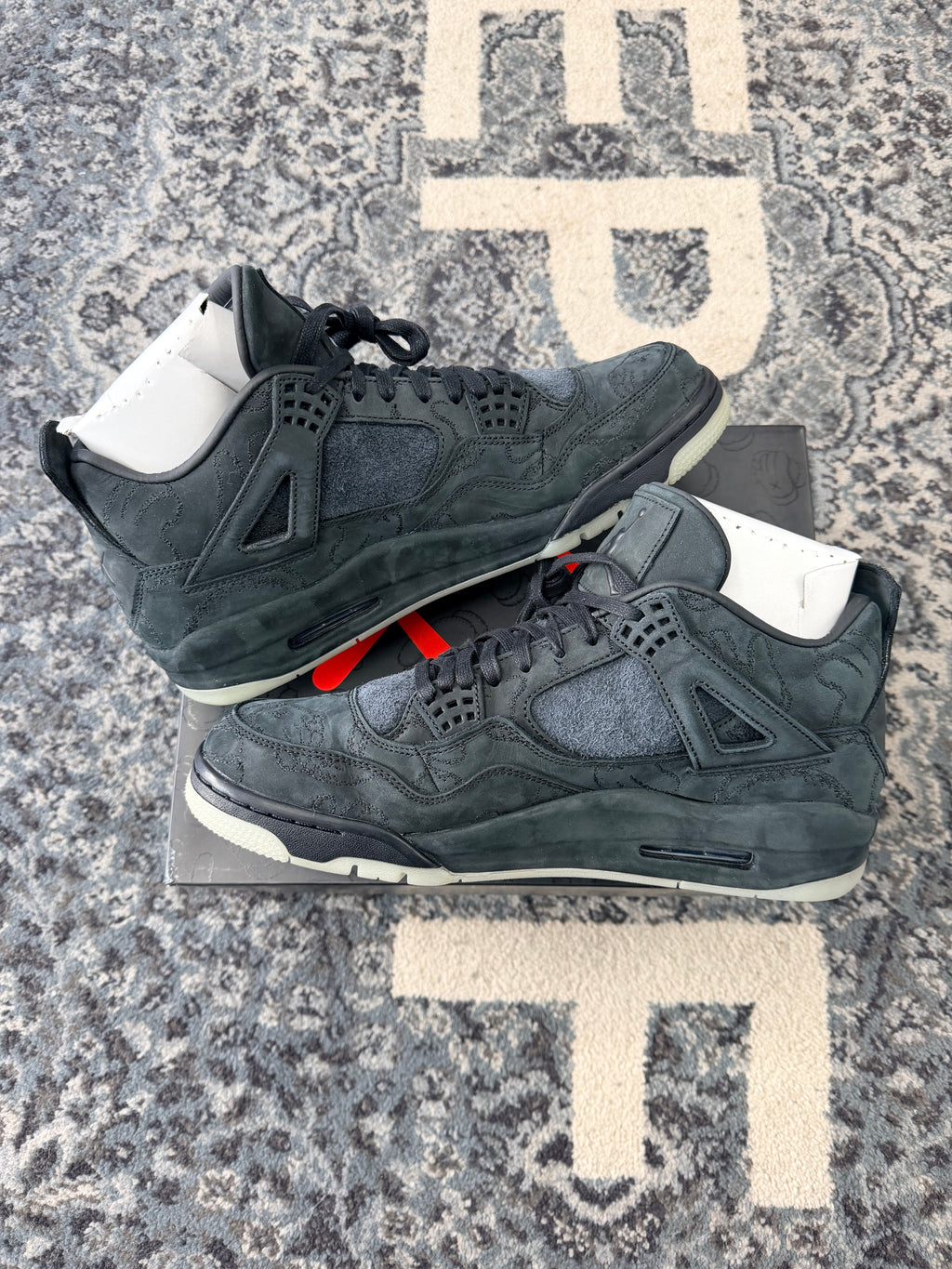 JORDAN 4 kaws 11.5M OG ALL DS