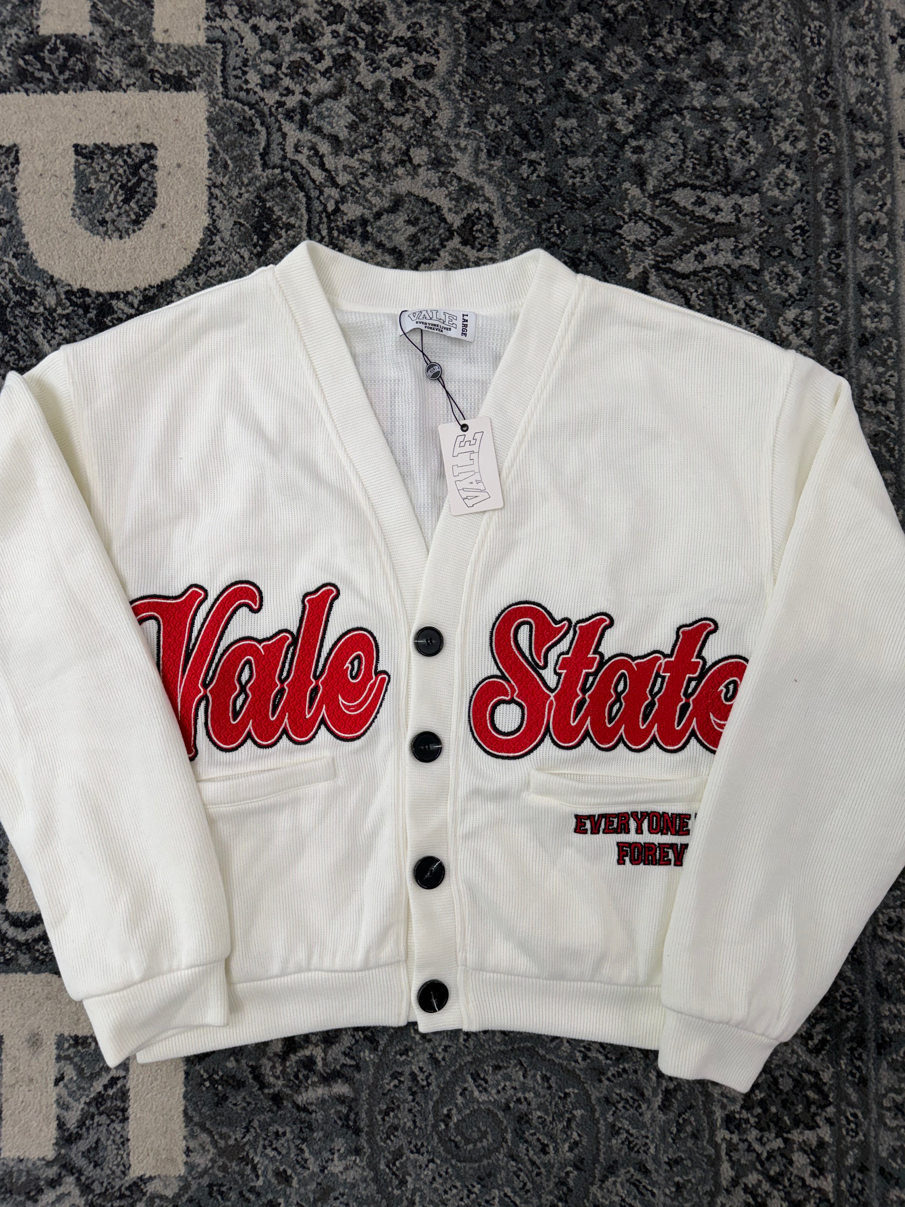 VALE "insignia" cardigan sweater white/red L DSWT
