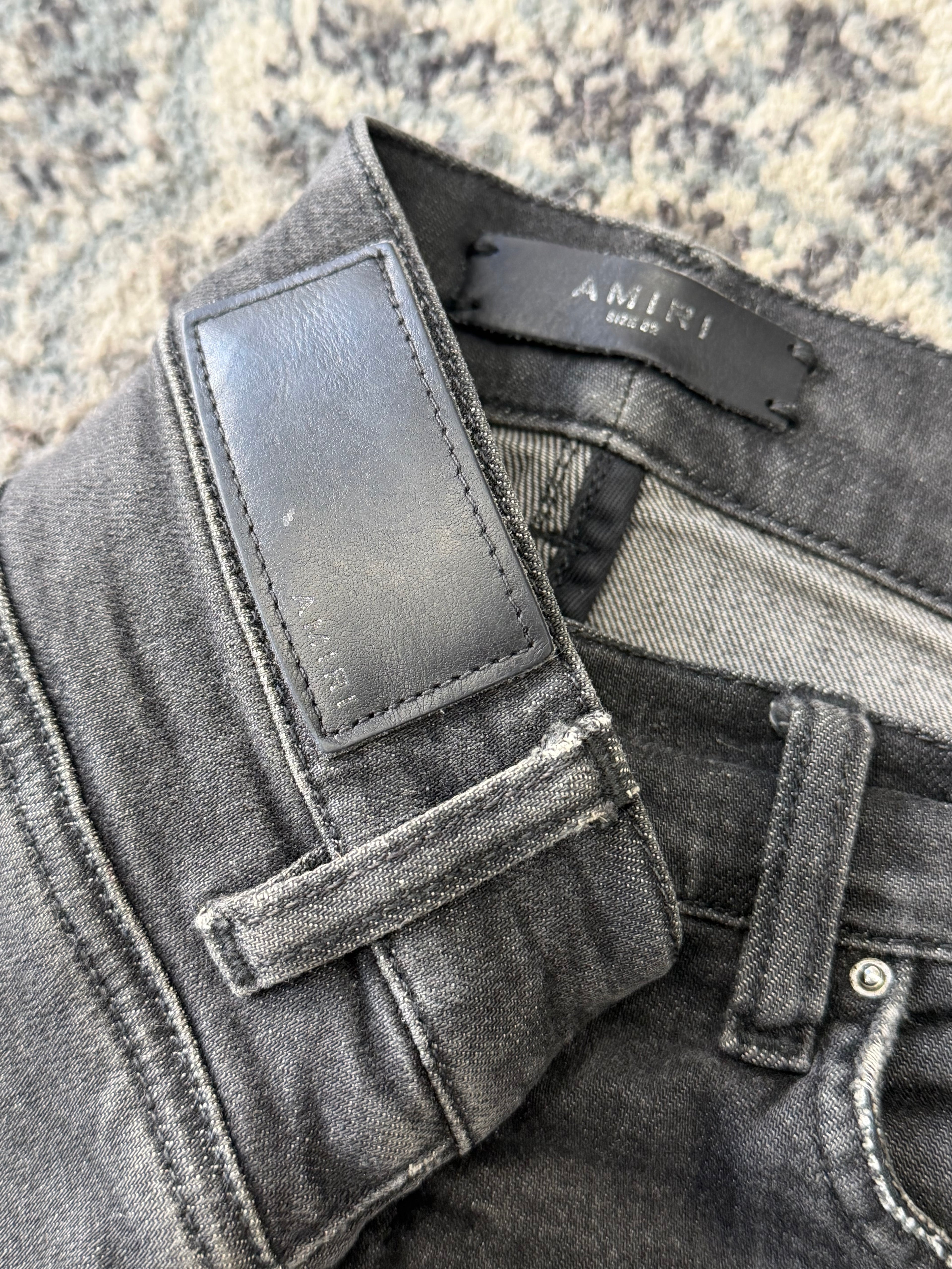 AMIRI grey stack jeans sz 32 U (flawed)