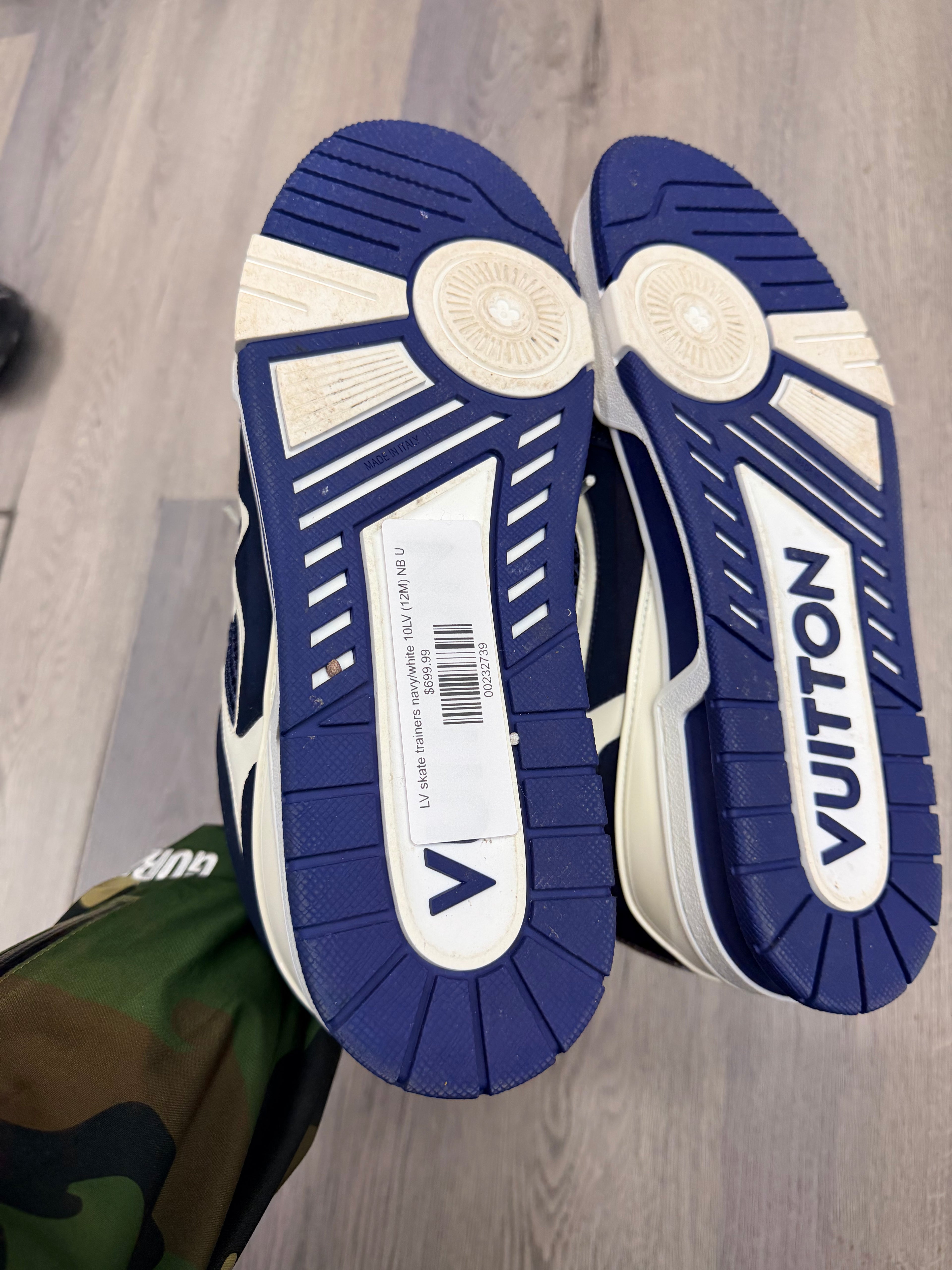 LV skate trainers navy/white 10LV (12M) NB U