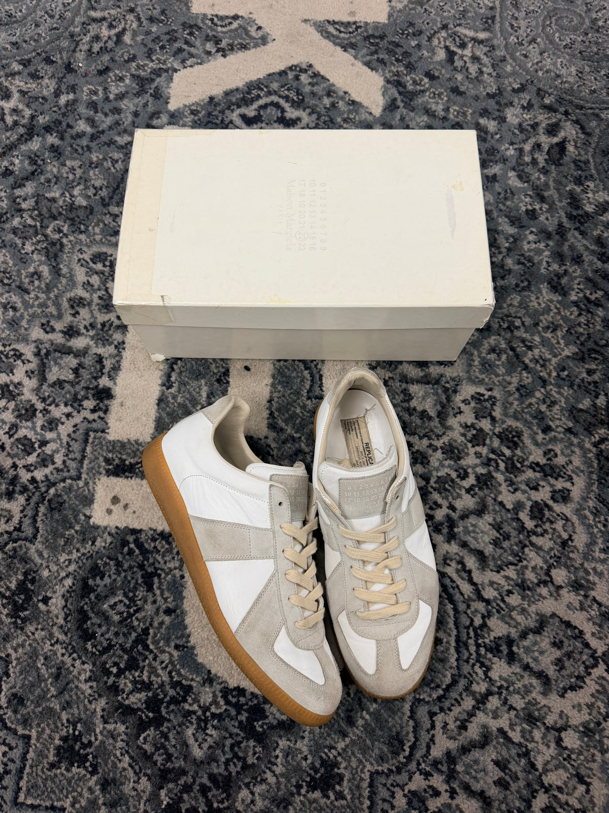 Maison Margiela gats size 8 with box