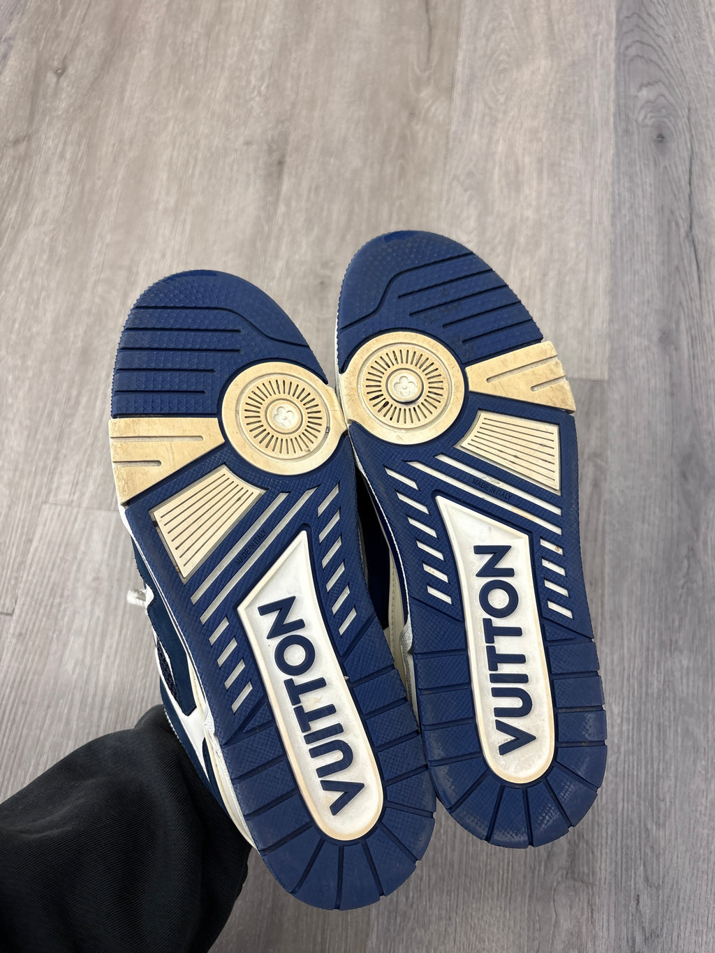 LV skate Navy/white sz 9 U nb