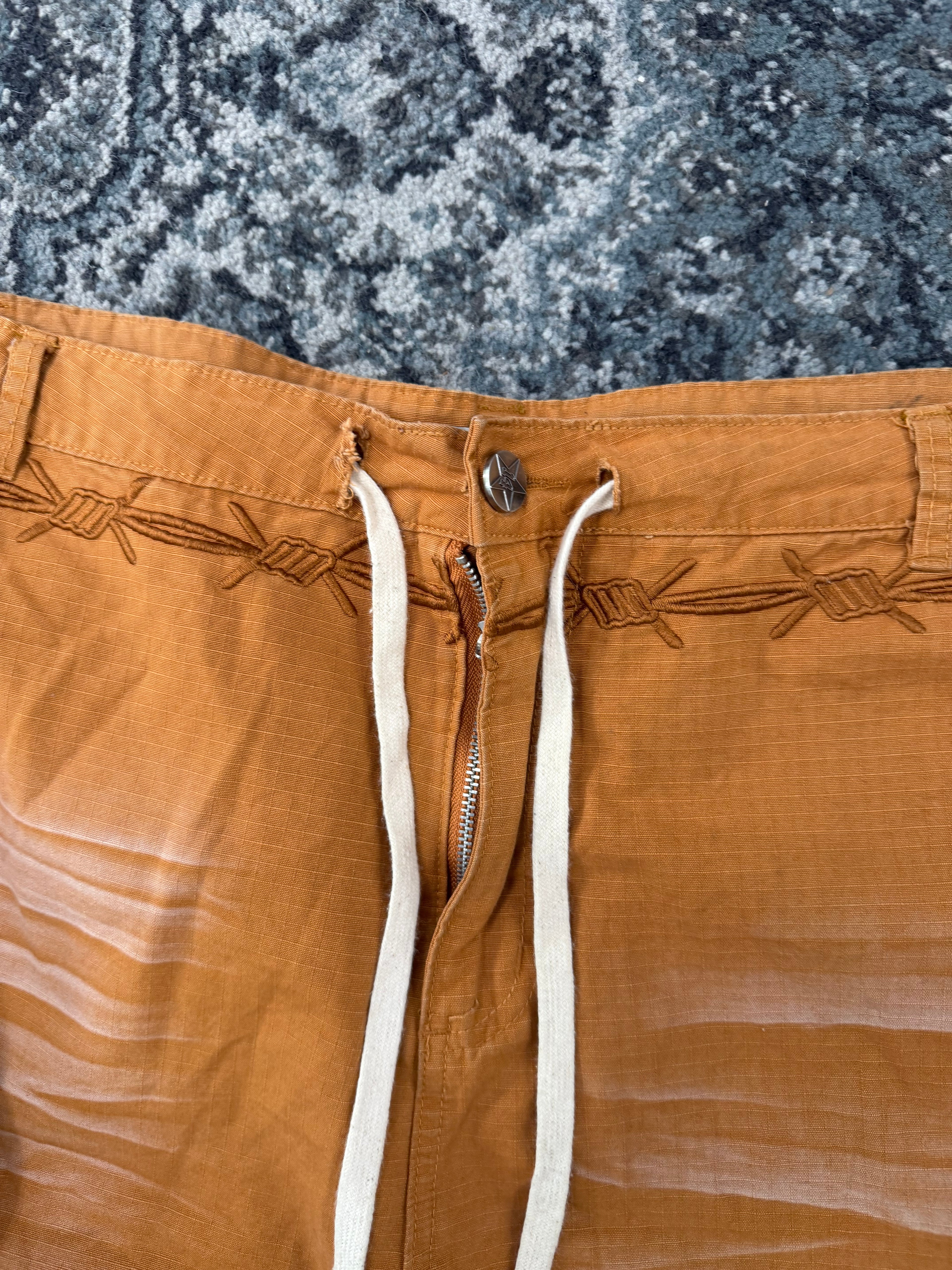 VALE "livewire" shorts orange 36 U
