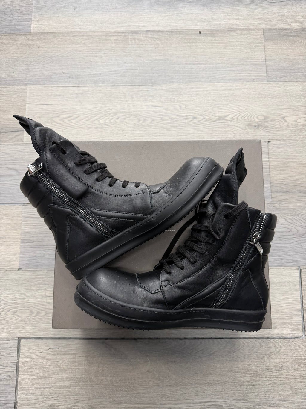 RO black hightops 43.5 (10.5M) OG ALL U