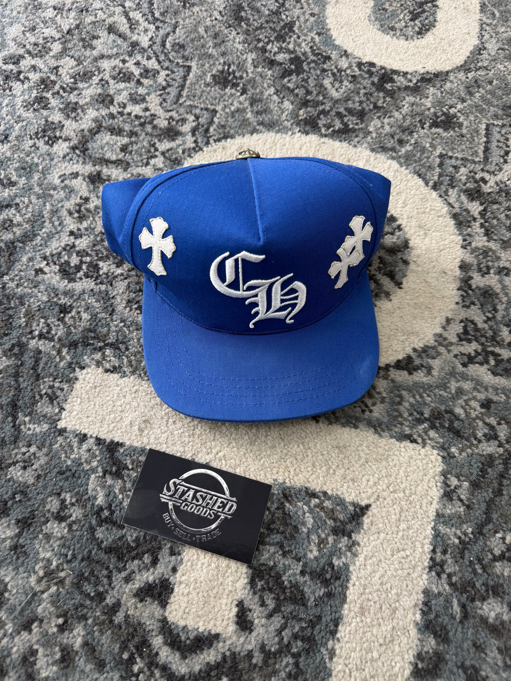 CHROME HEARTS cross patch trucker hat blue/white OS U