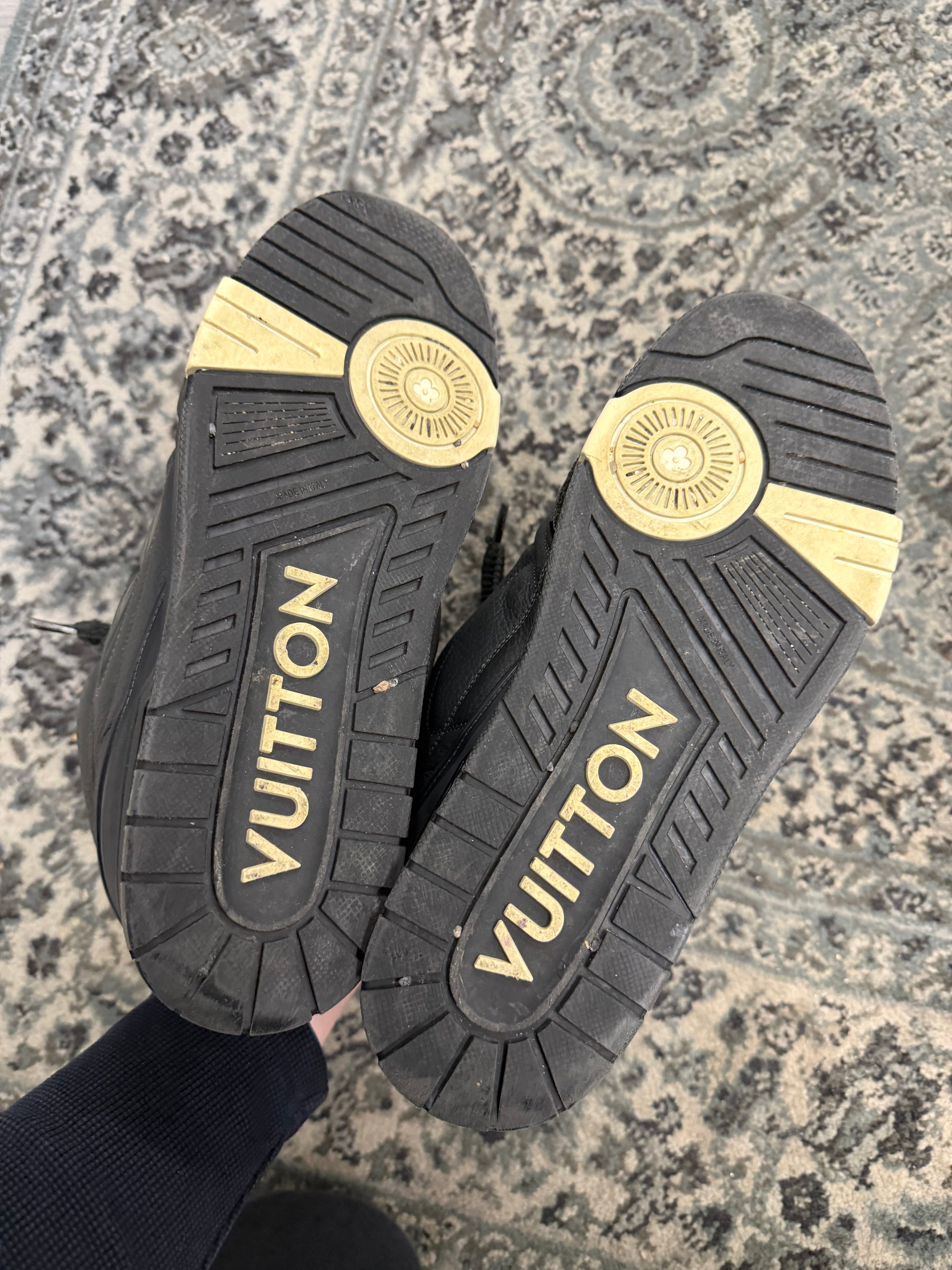 LV skate trainers triple black 10LV (12M) NB U