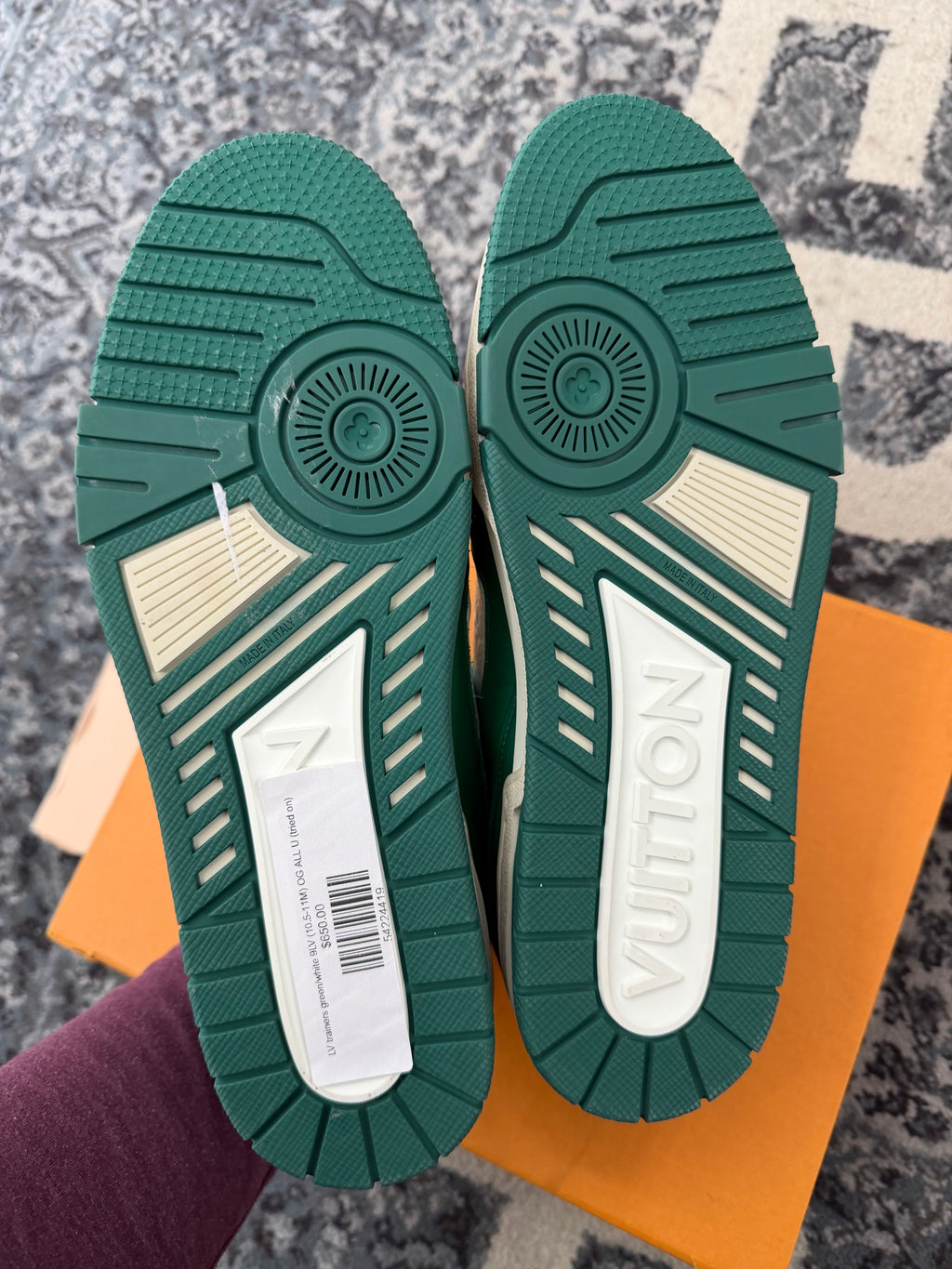 LV trainers green/white 9LV (10.5-11M) OG ALL U (tried on)