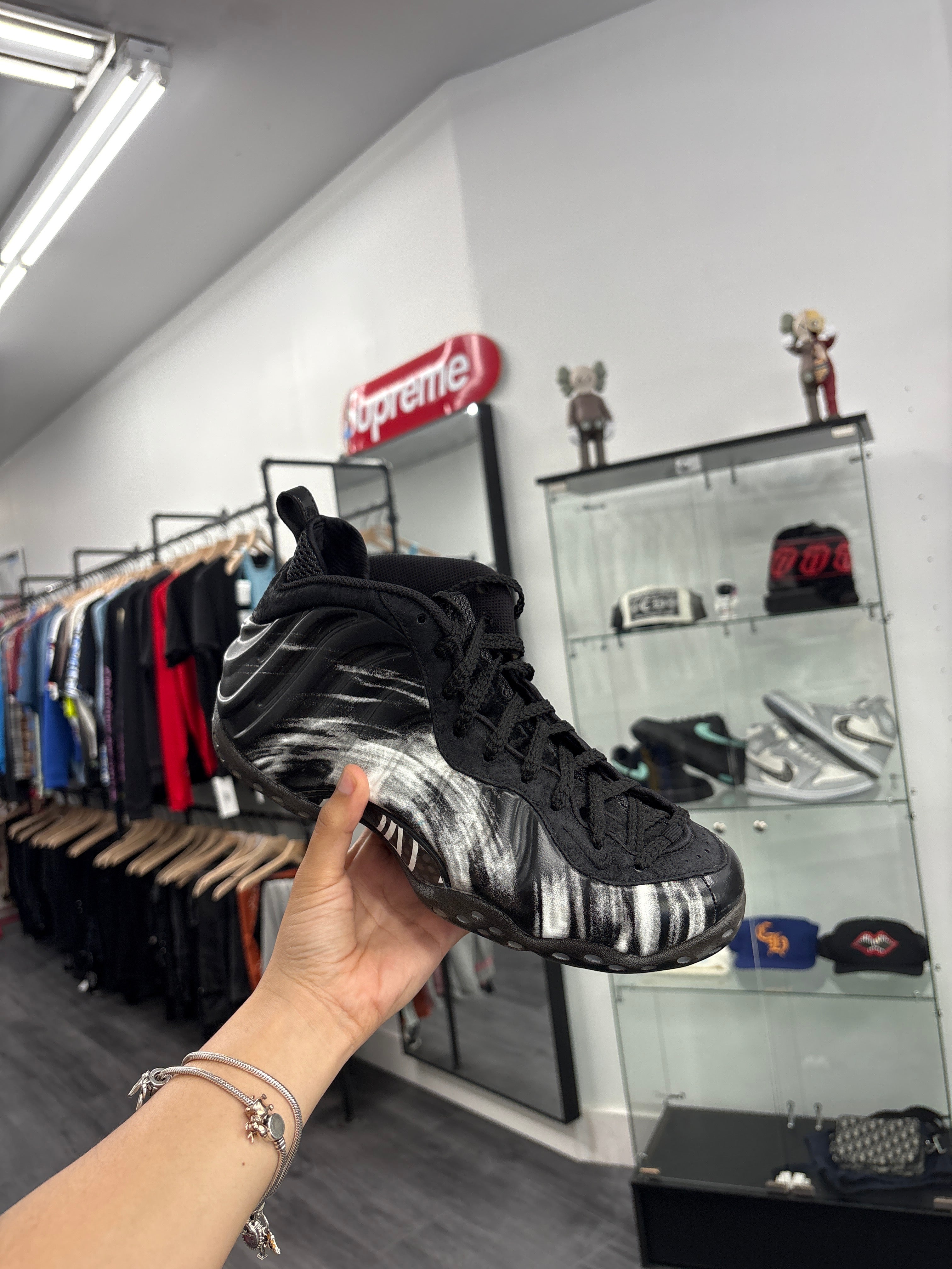 Nike Air Foamposites Size 8.5 U WB