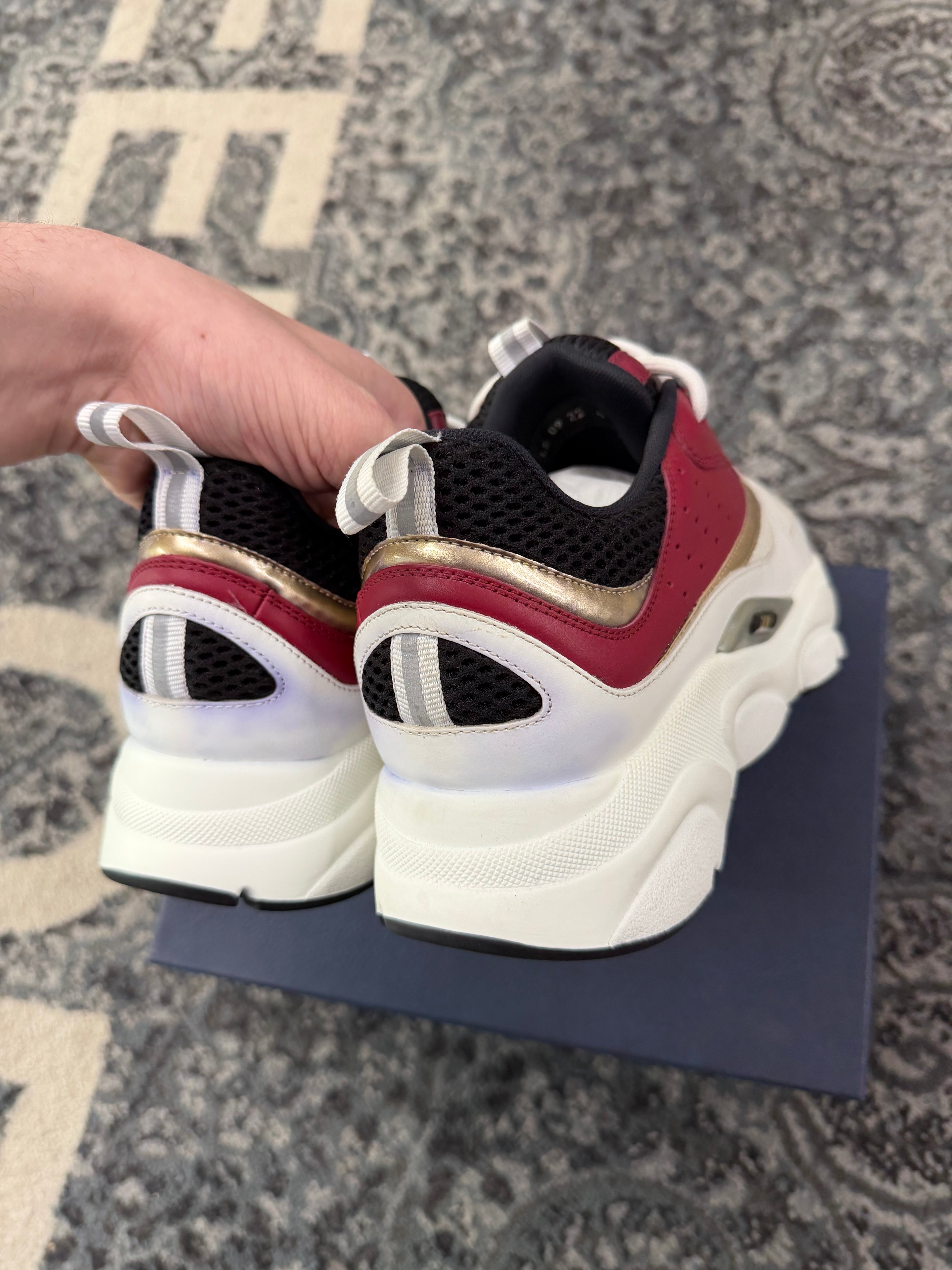 DIOR B22 runners gold/red 43 (10M) OG ALL DS (defected)