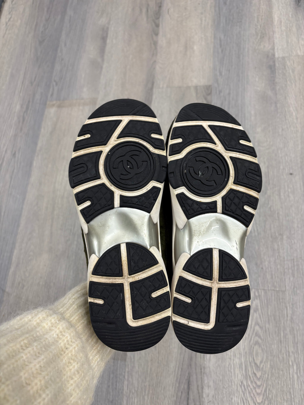 CHANEL cc runners green/purple 36.5 OG ALL U