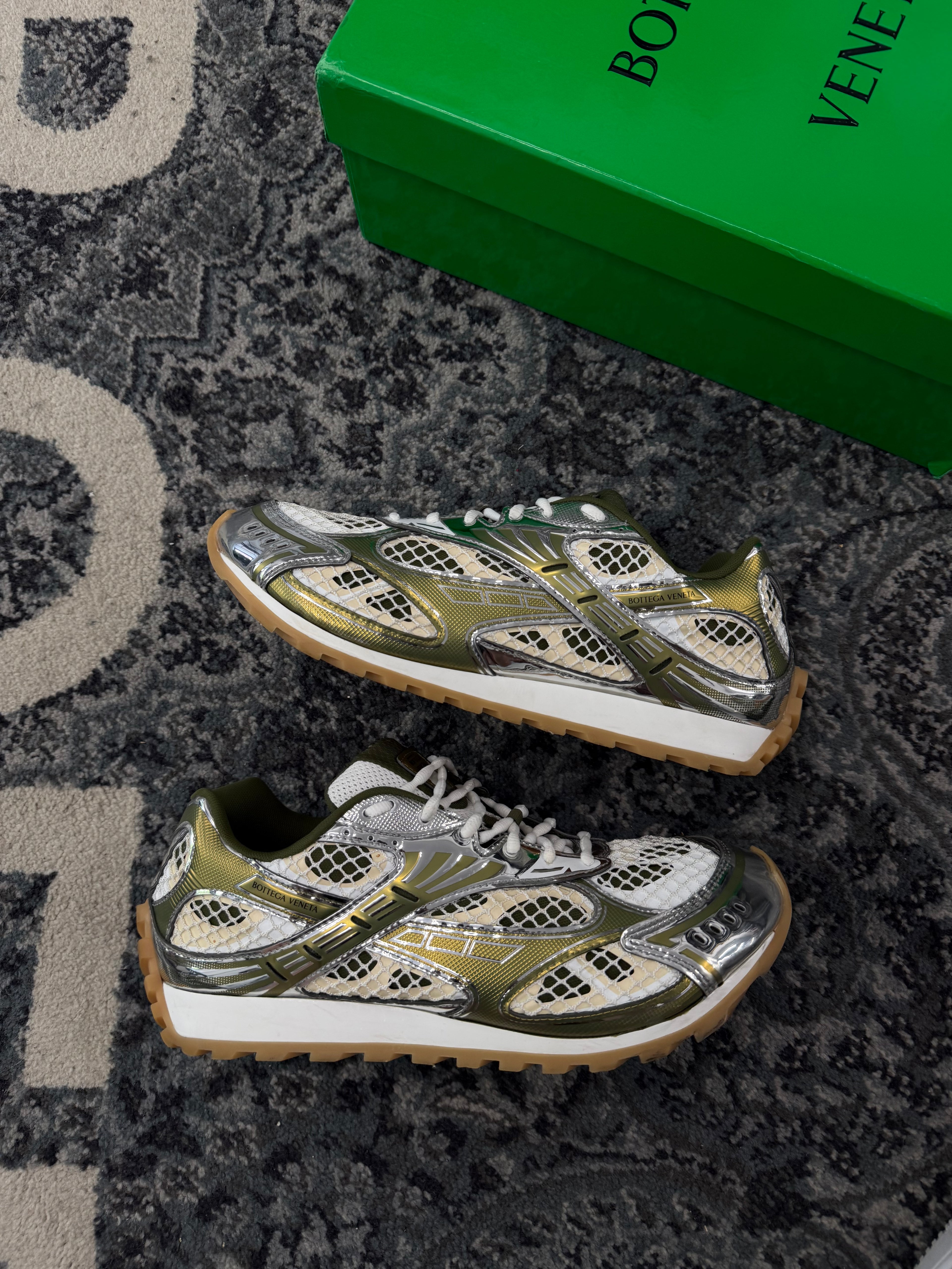 BOTTEGA VENETTA orbit runners green 46 (Fits 12M) OG ALL U