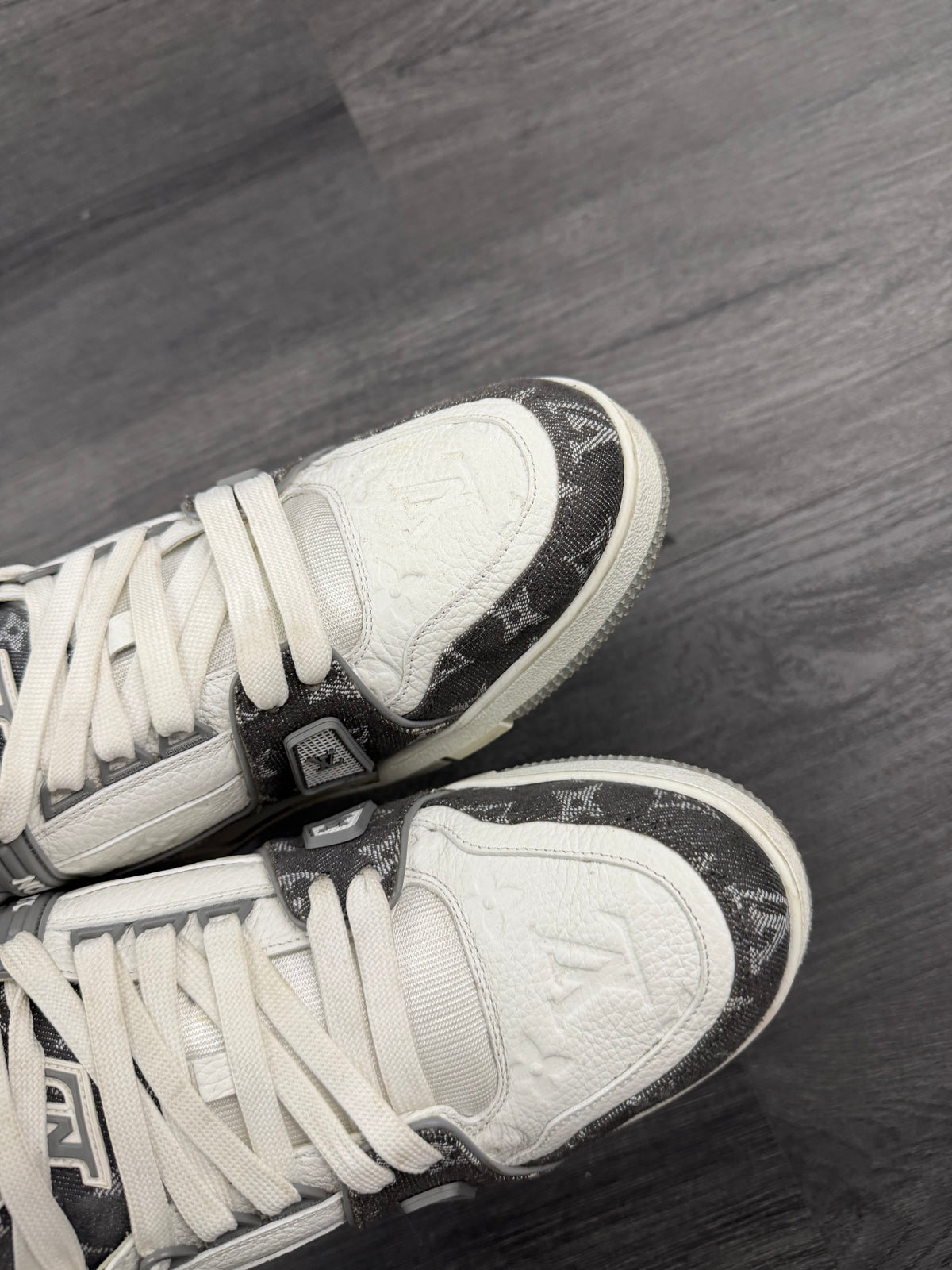 LV monogram trainers grey 9.5LV (11M) OG ALL U