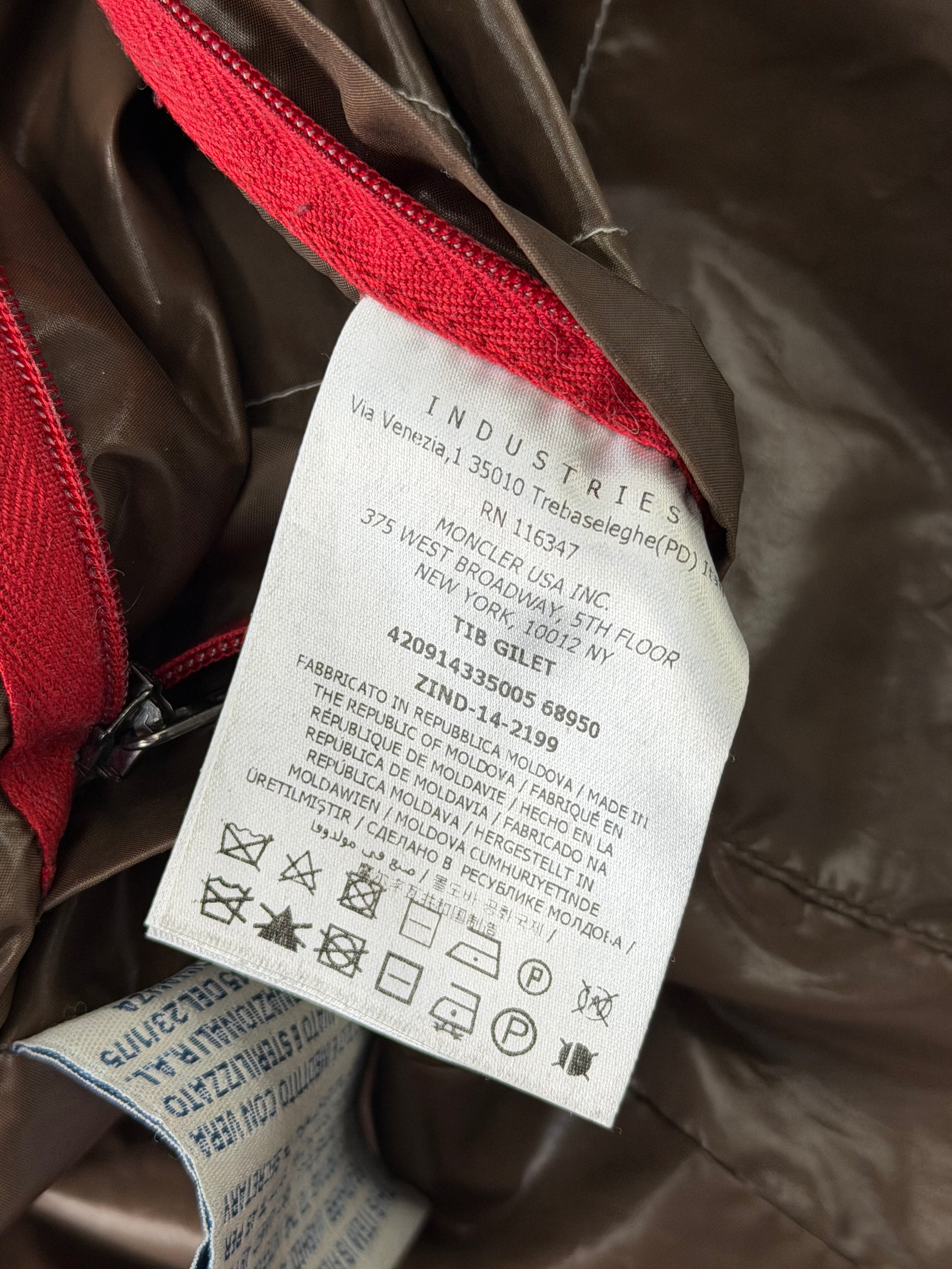 MONCLER tib vest red 4 (Fits M) Flawed U