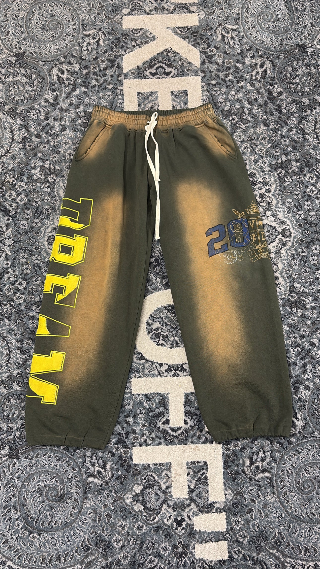 Vale Forever Kamo 2000 Sweats Size S U
