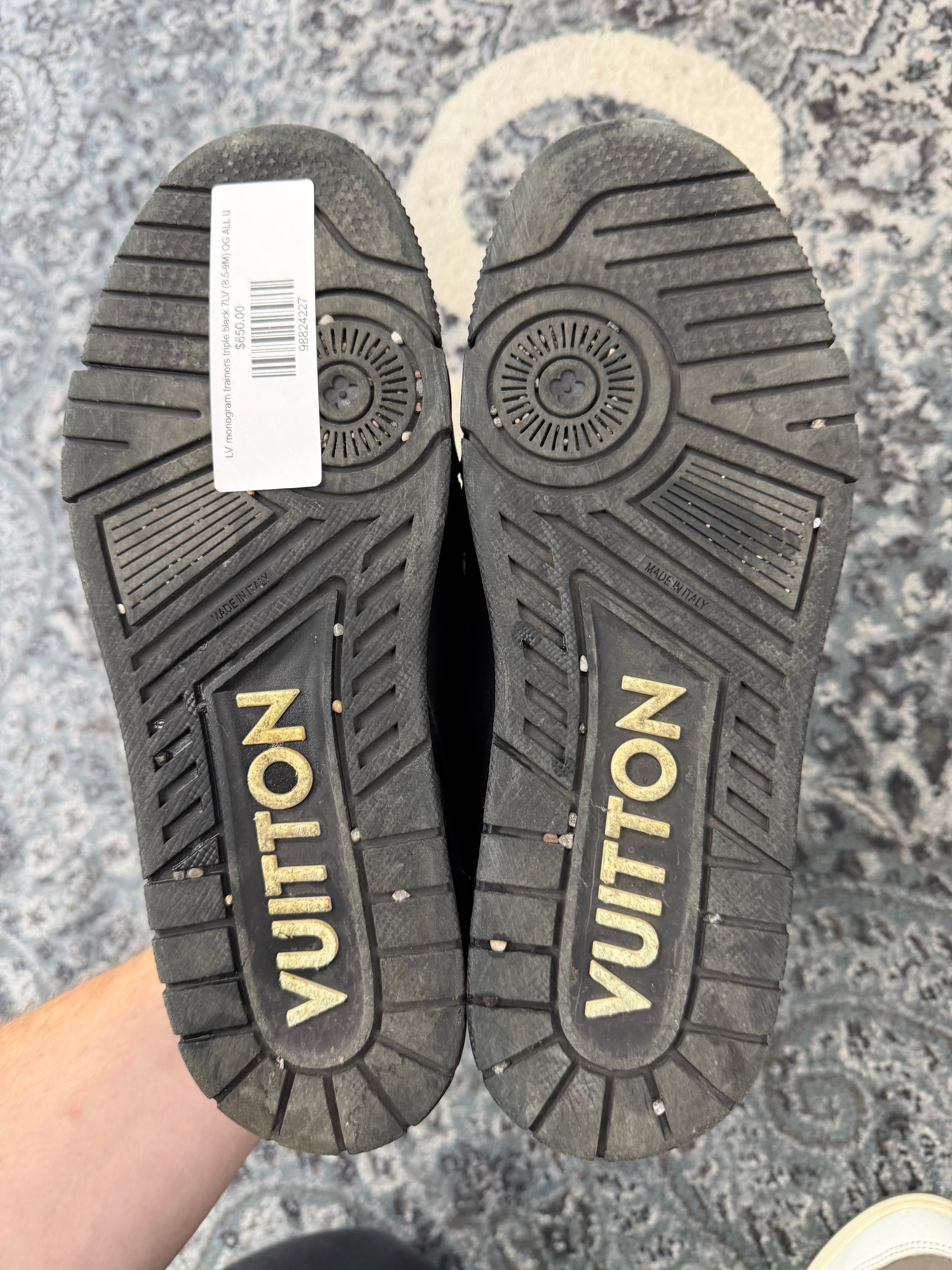 LV monogram trainers triple black 7LV (8.5-9M) OG ALL U