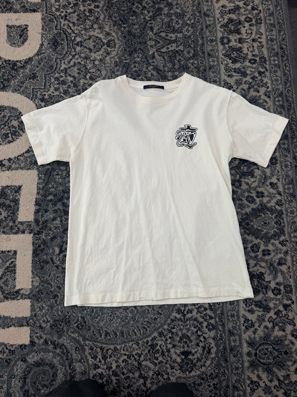Lv Smoke Logo Shirt Size Large U