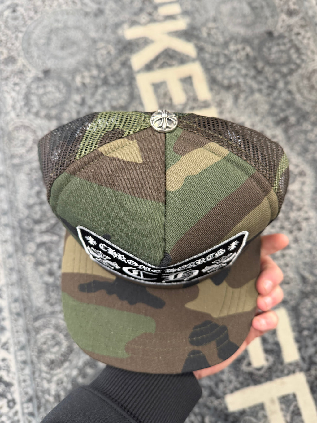 CHROME HEARTS camo Hollywood trucker hat OS DS