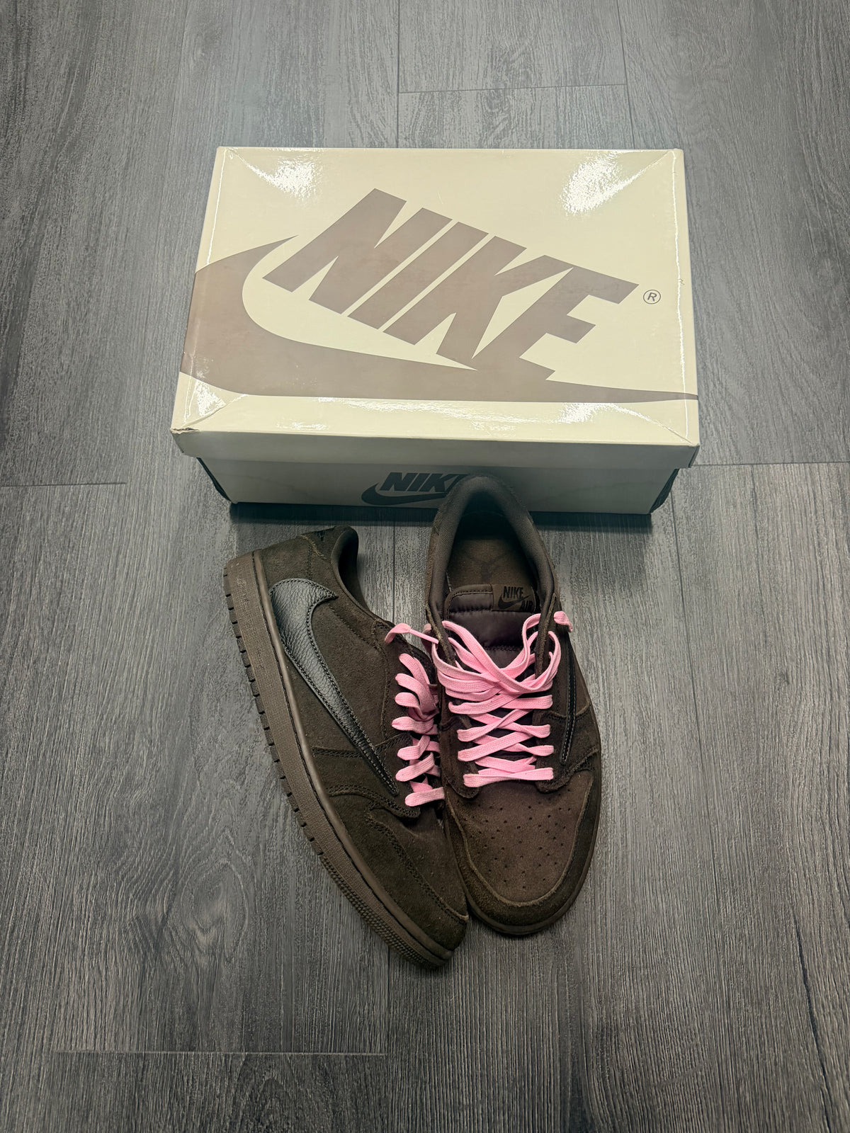 Travis Scott Jordan 1 Low Velvet Size 10.5 with box u