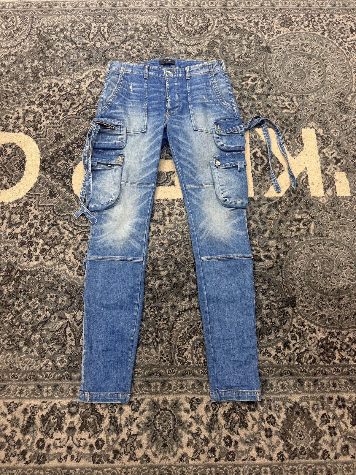 Amiri Light Wash Cargos Size 36 U