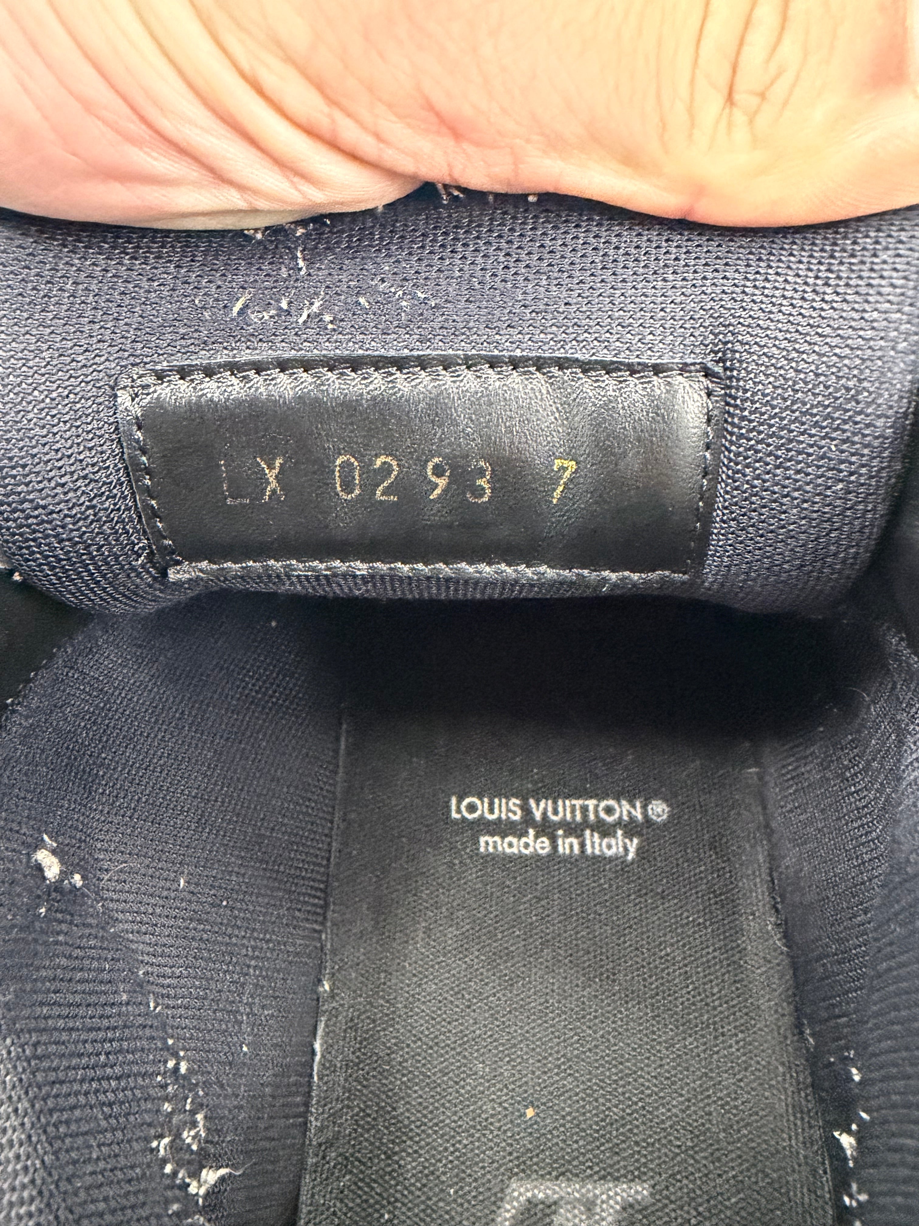 LV monogram trainers triple black 7LV (8.5-9M) OG ALL U