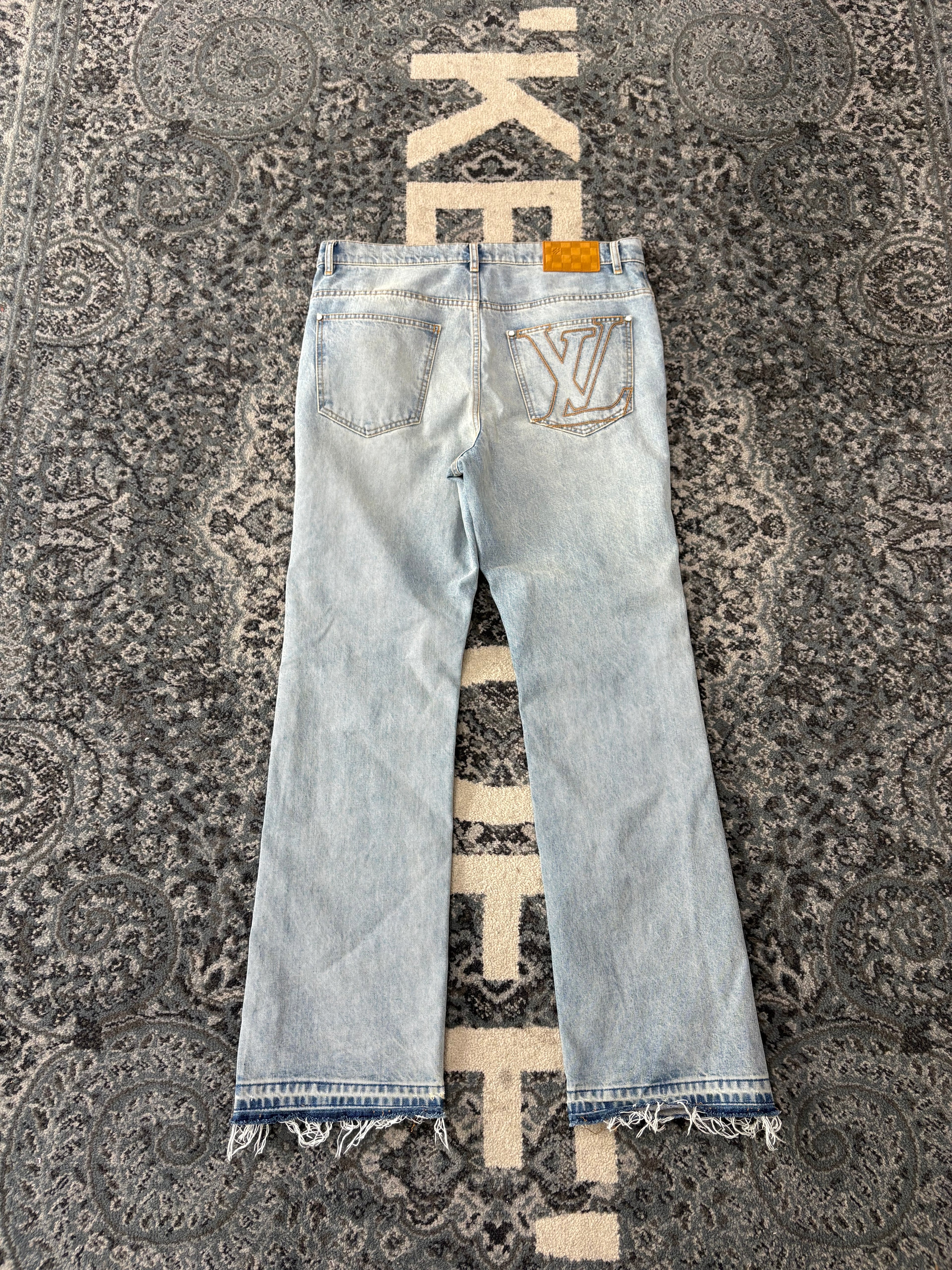 LV denim stitched pocket jeans blue 34 U