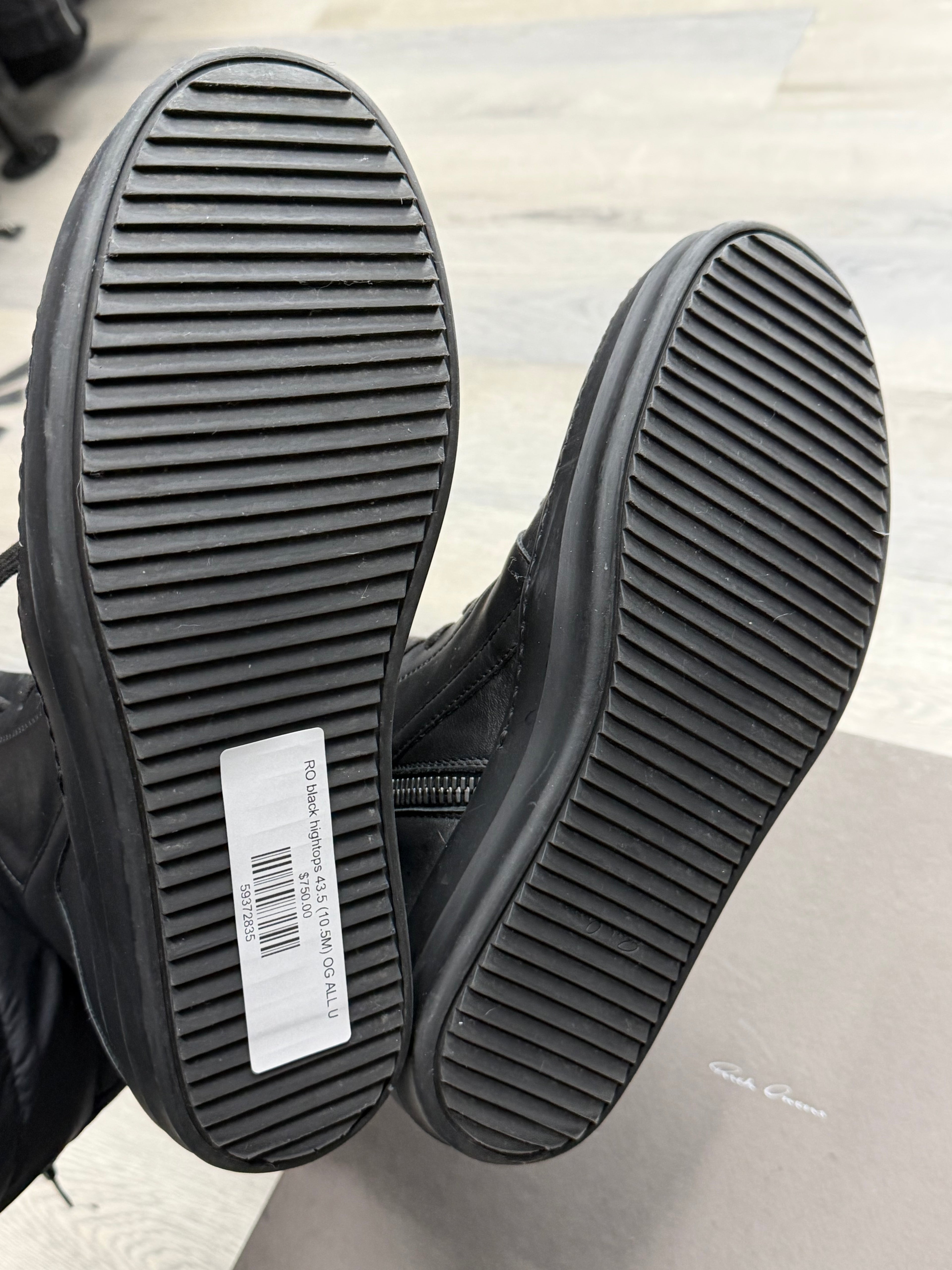 RO black hightops 43.5 (10.5M) OG ALL U