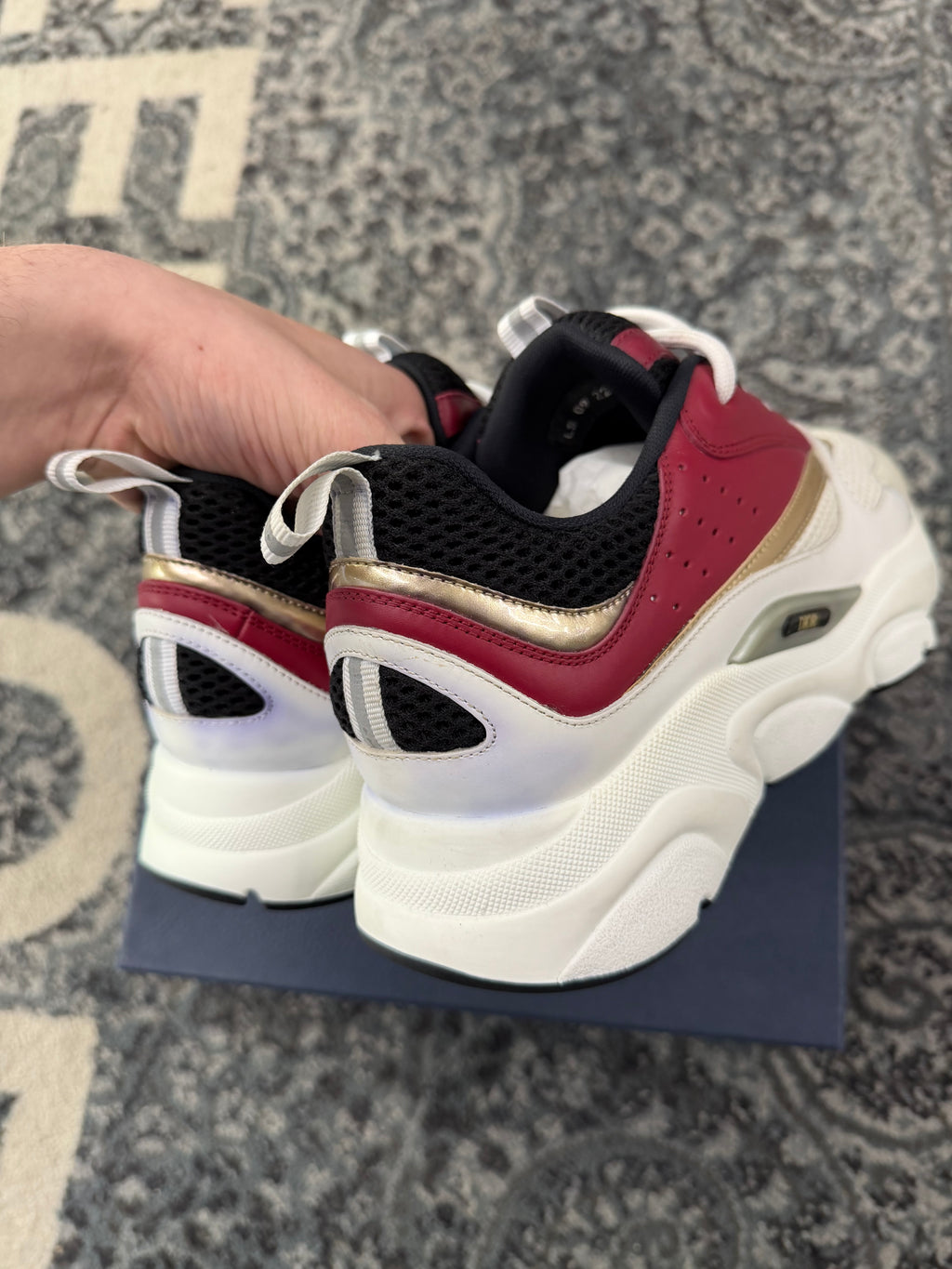 DIOR B22 runners gold/red 43 (10M) OG ALL DS (defected)