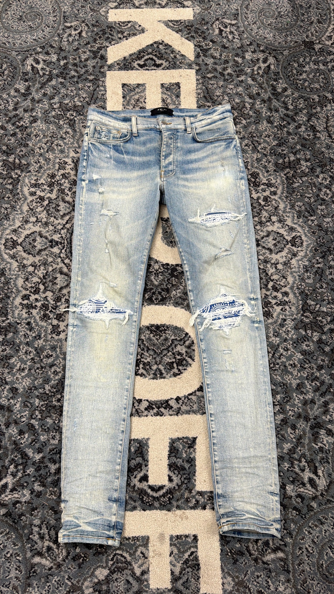 Amiri MX1 Light Wash W Blue Paisley Patch Size 31 U