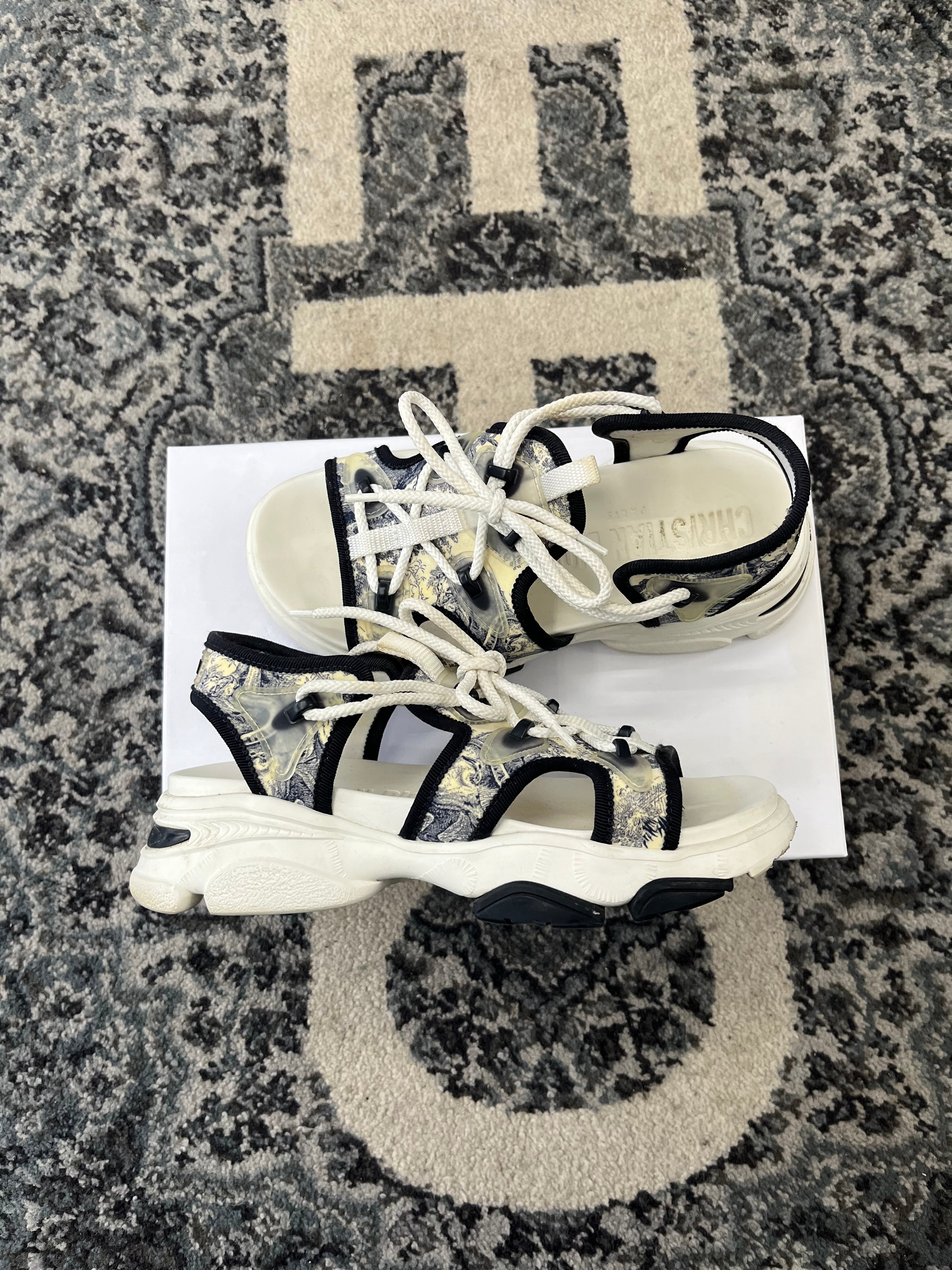 DIOR dway sandals white/blue 37 (7W) OG ALL U