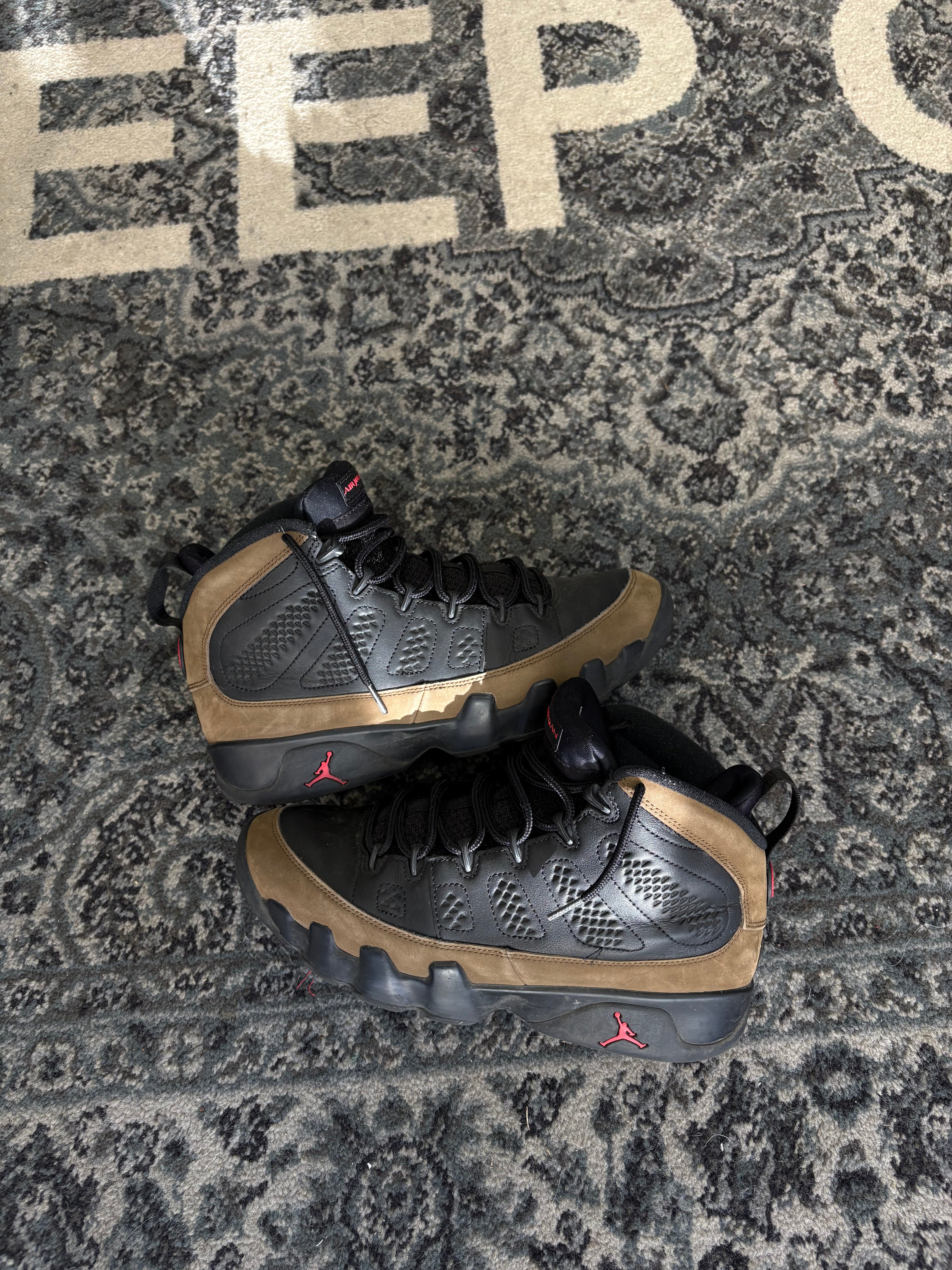 Jordan 9 Olive Size 9.5 U NB