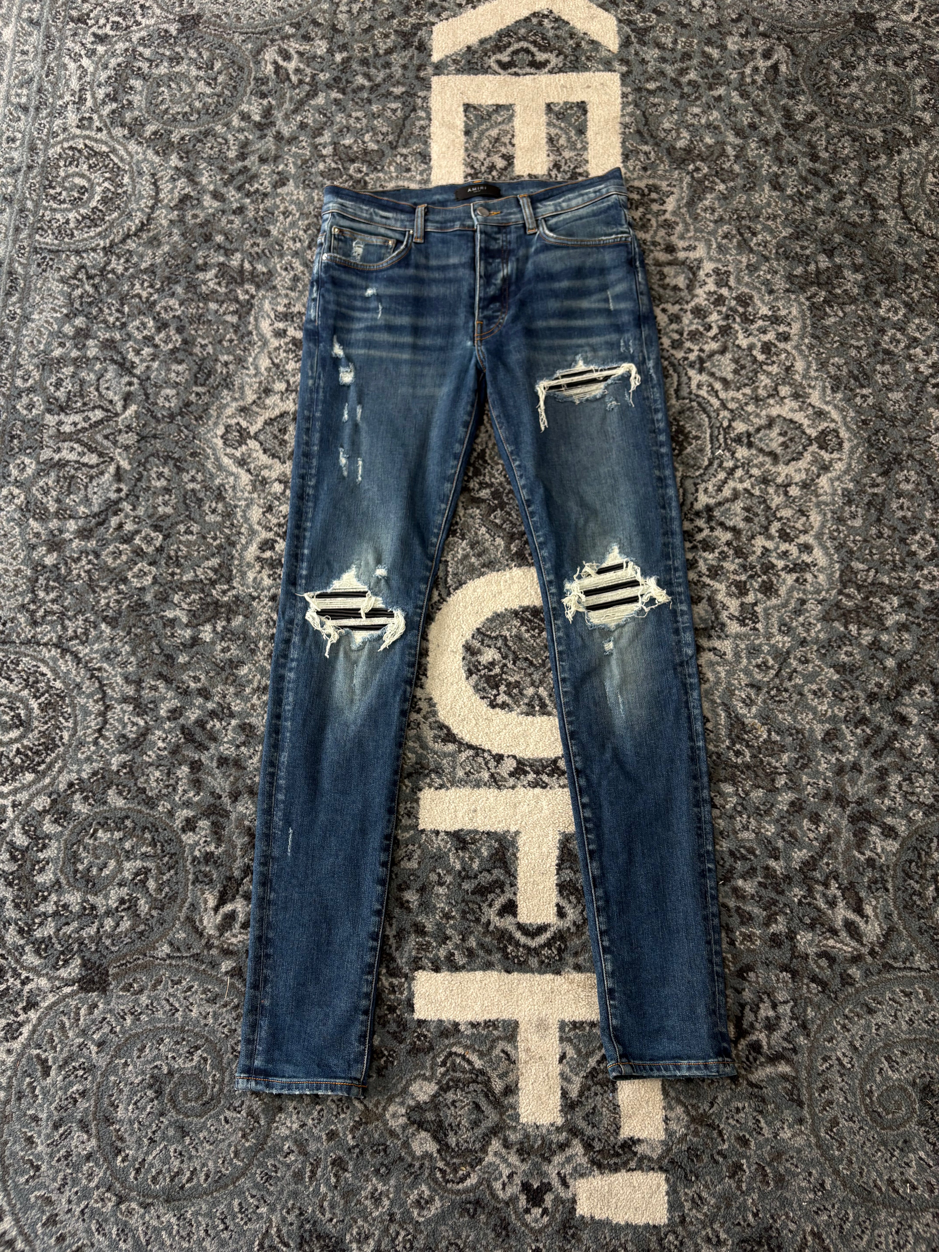 Amiri Indigo Wash w Black Patch sz 32 U